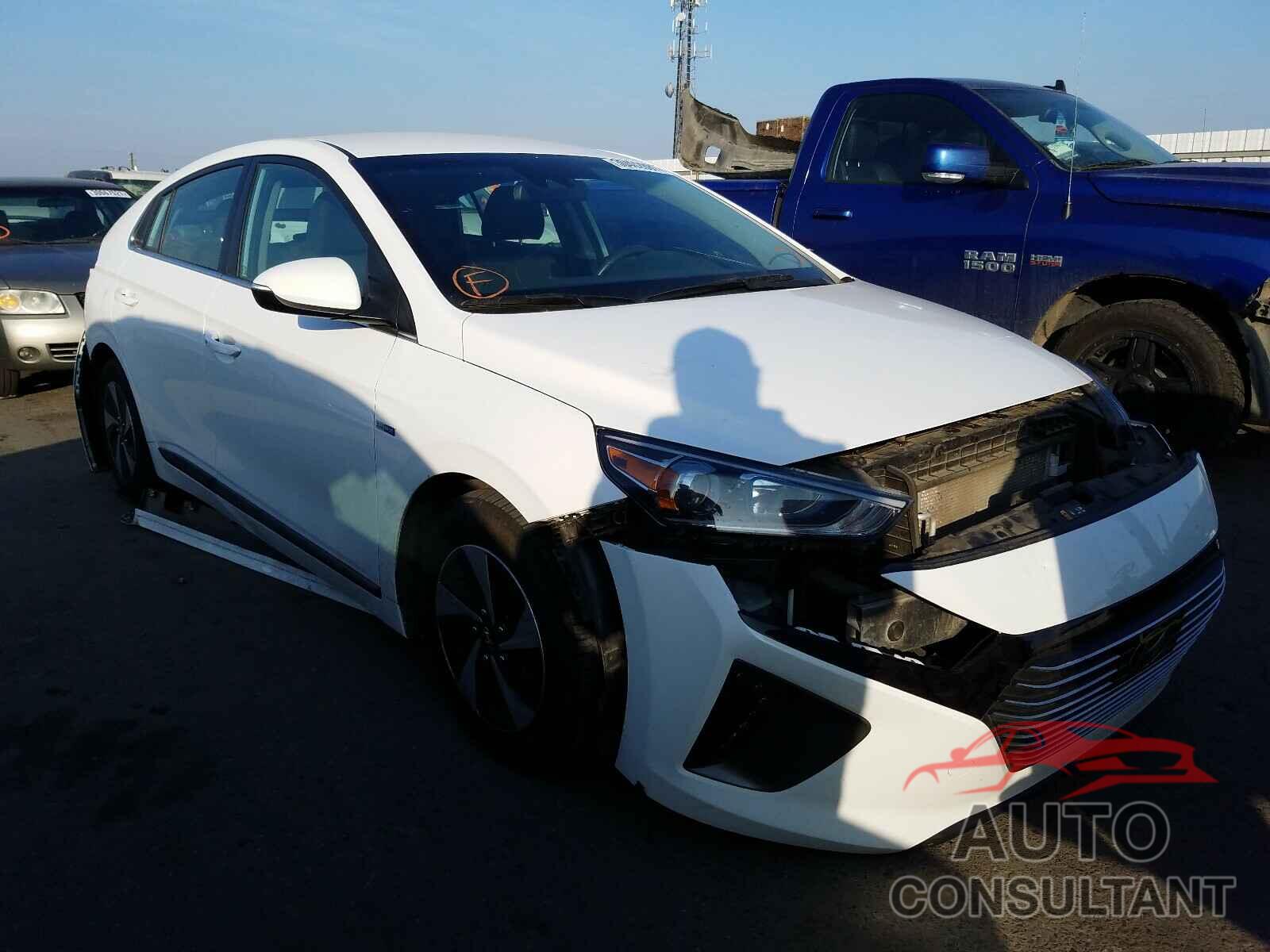 HYUNDAI IONIQ 2017 - KMHC75LC8HU044128