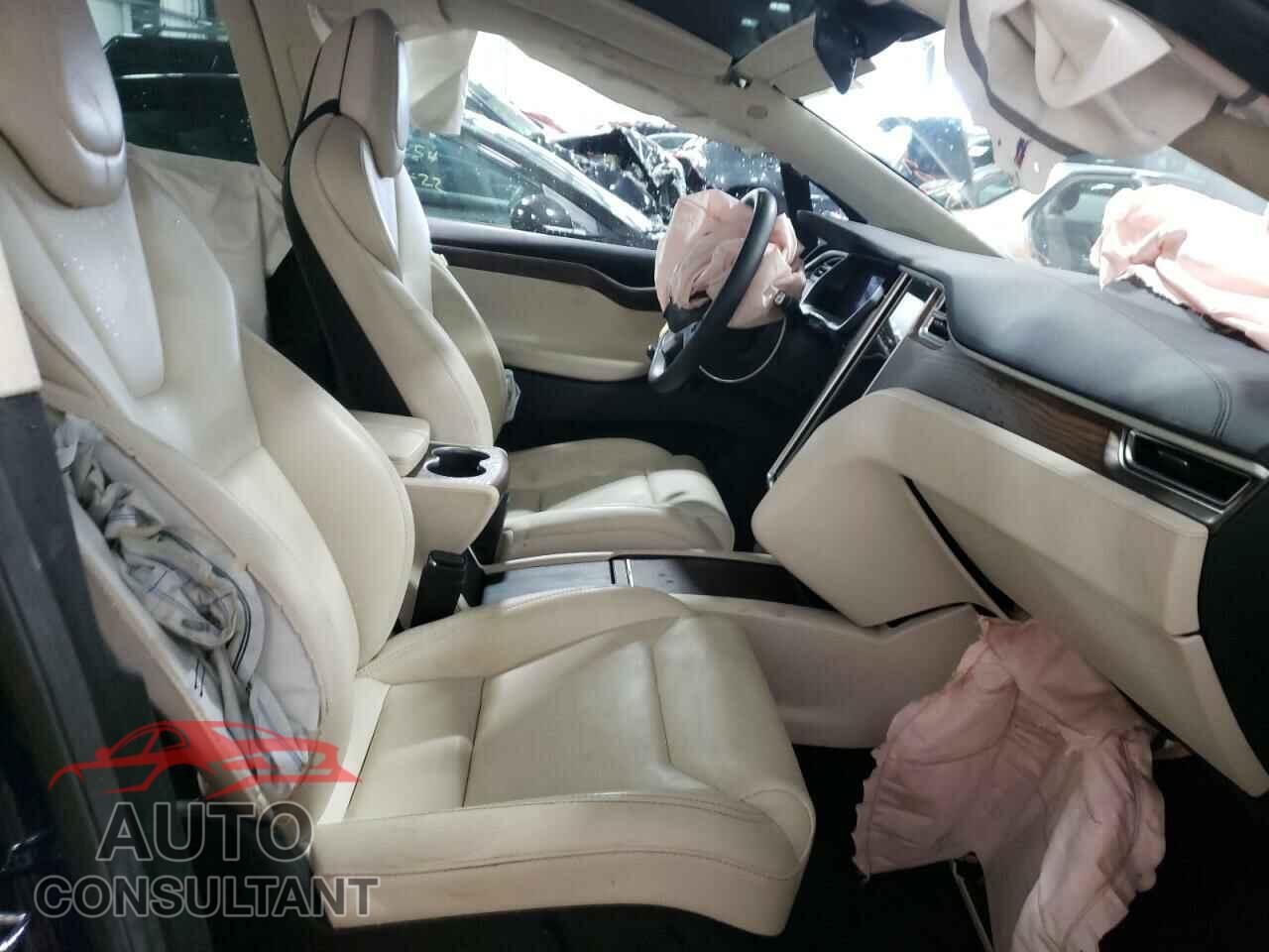 TESLA MODEL X 2017 - 5YJXCAE20HF077244