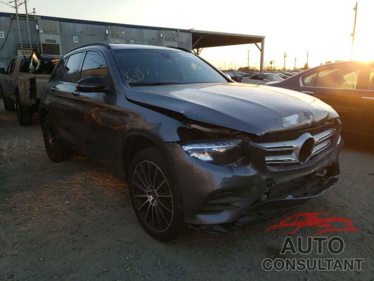 MERCEDES-BENZ GLC-CLASS 2018 - WDC0G4JB8JV016402