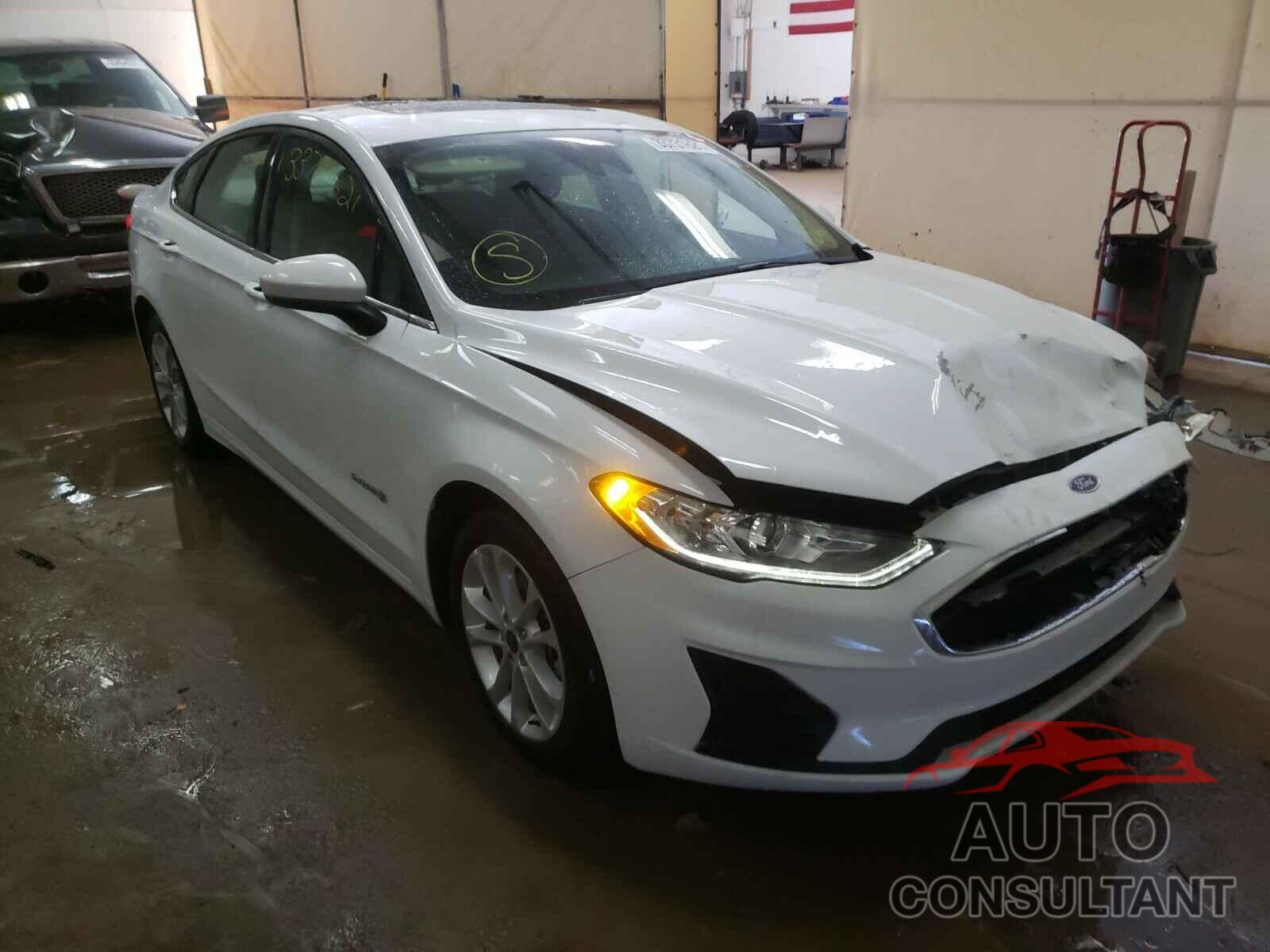 FORD FUSION 2019 - 3FA6P0LU8KR189042