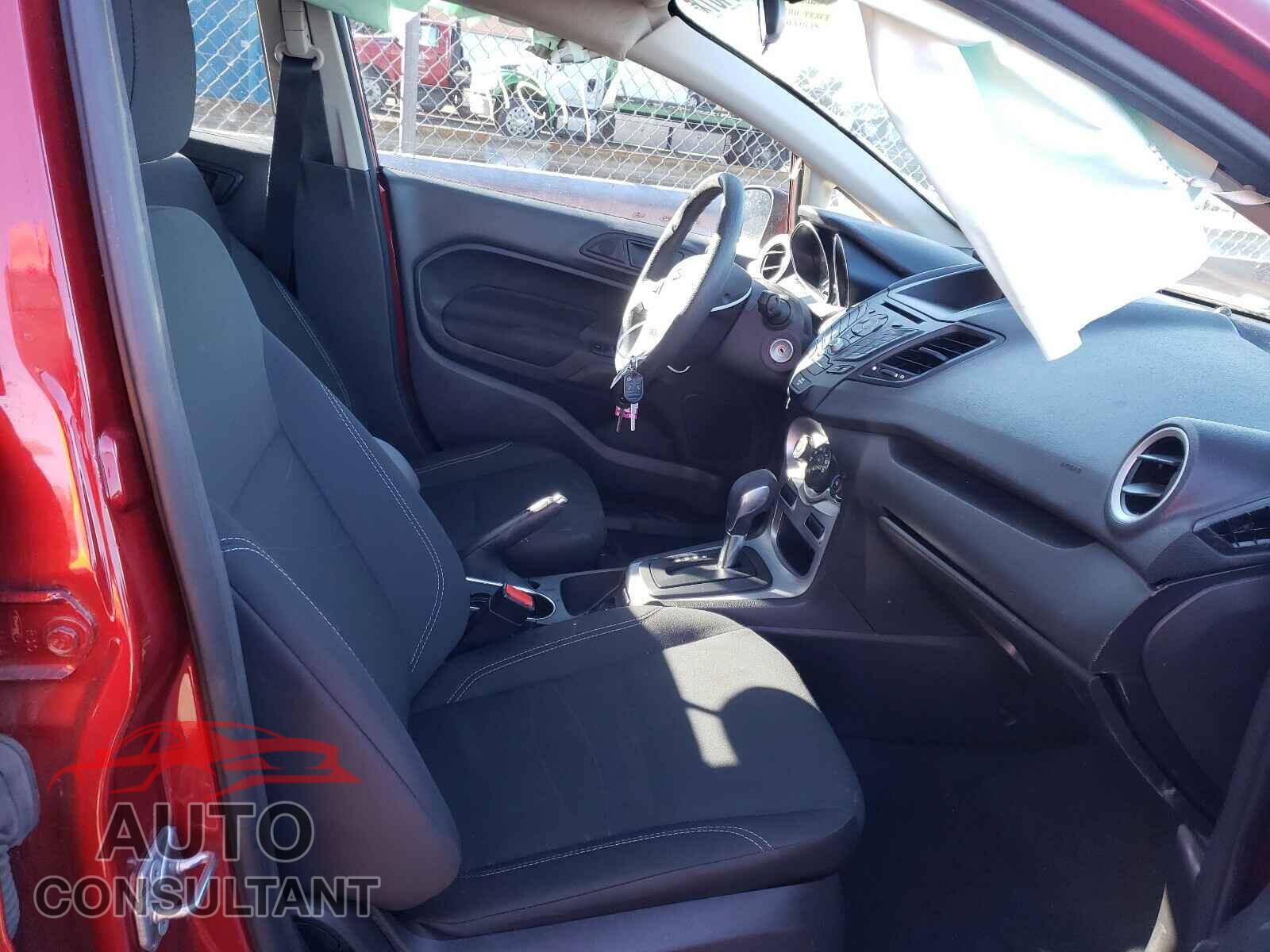 FORD FIESTA 2017 - 3FADP4EJ9HM168000
