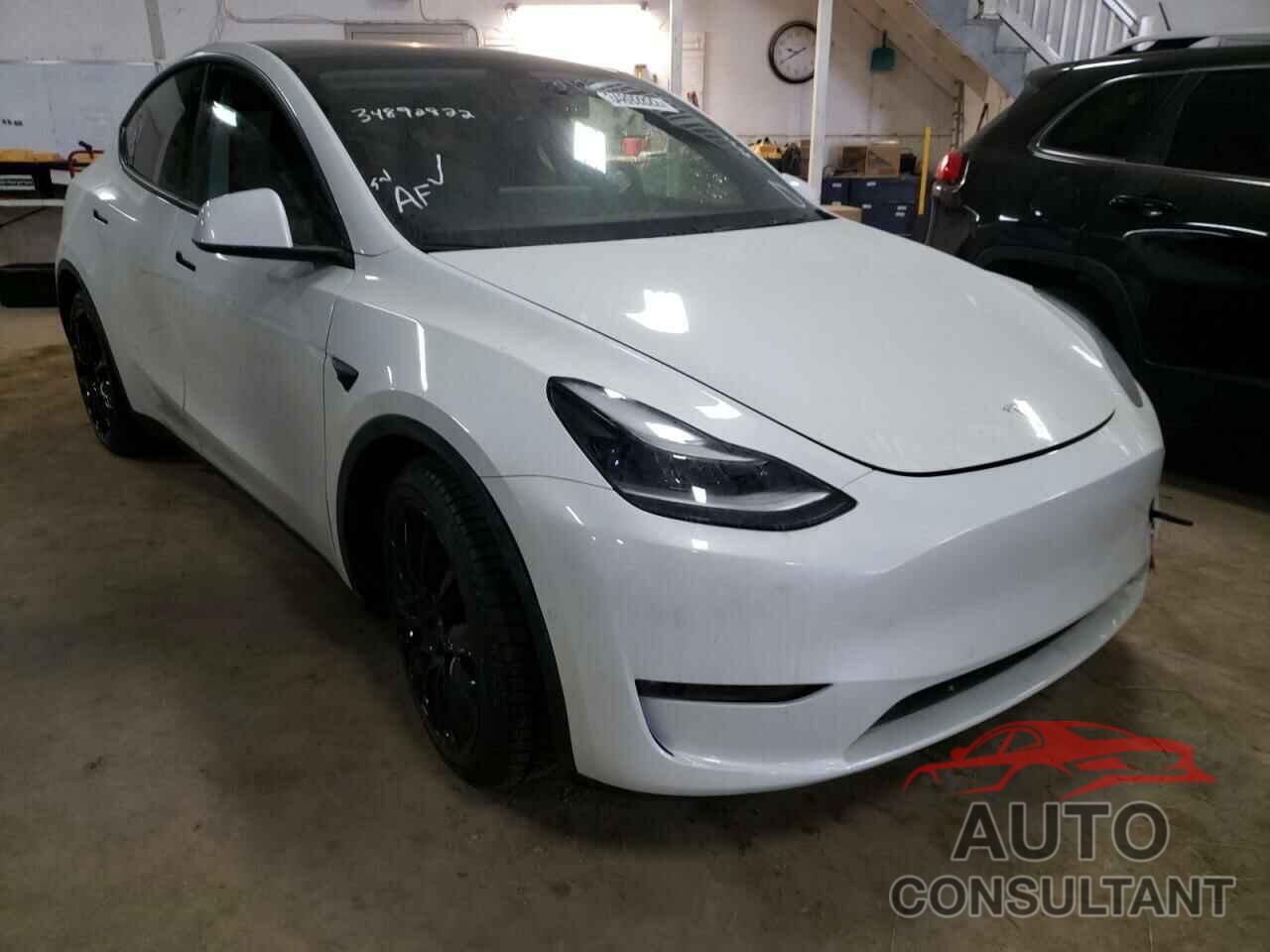 TESLA MODEL Y 2021 - 5YJYGDEF7MF295110