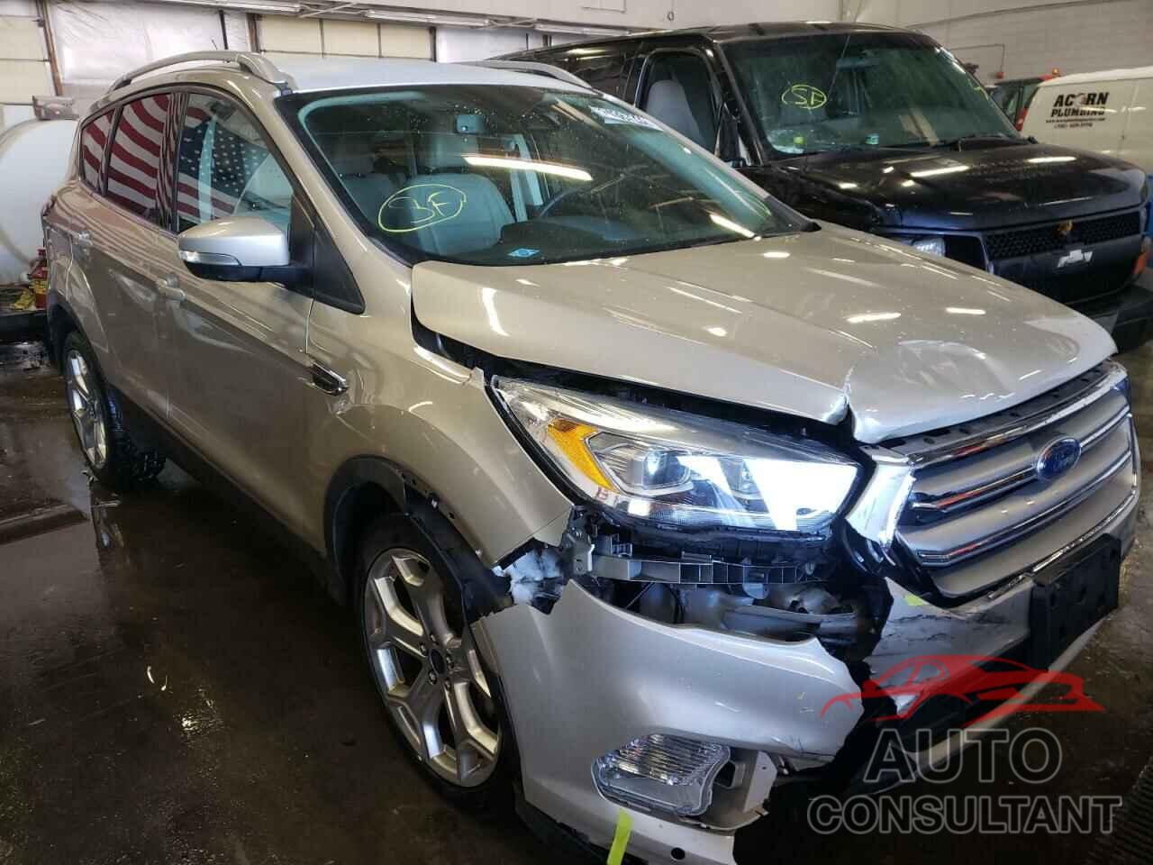 FORD ESCAPE 2017 - 3VWDB7AJ7JM258300
