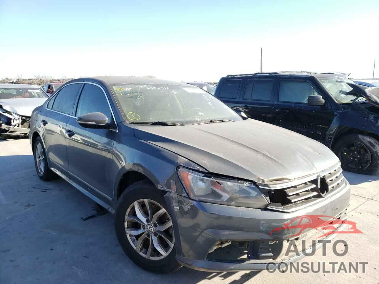 VOLKSWAGEN PASSAT 2017 - 1VWAT7A30HC015733