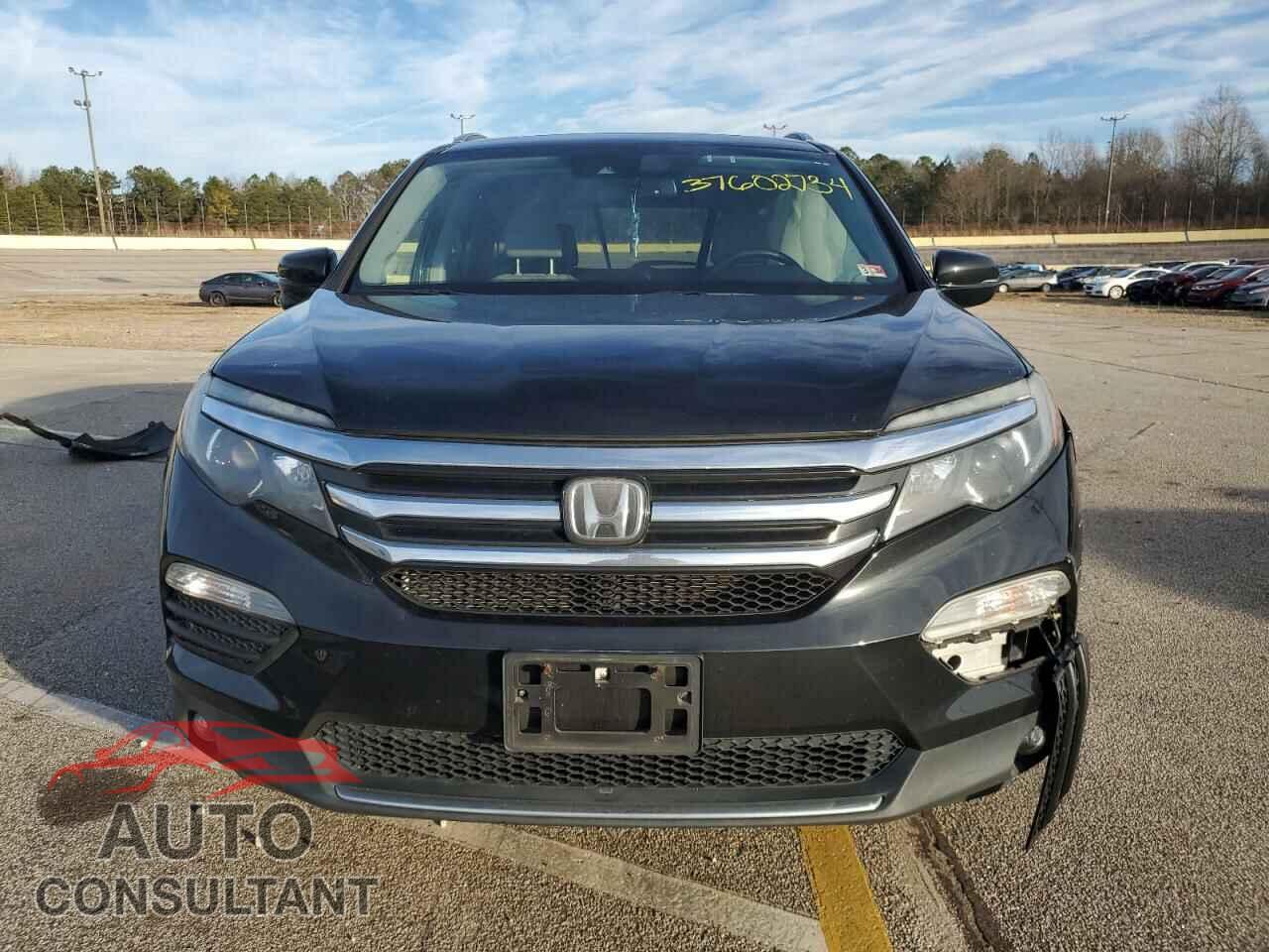 HONDA PILOT 2017 - 5FNYF5H92HB018899