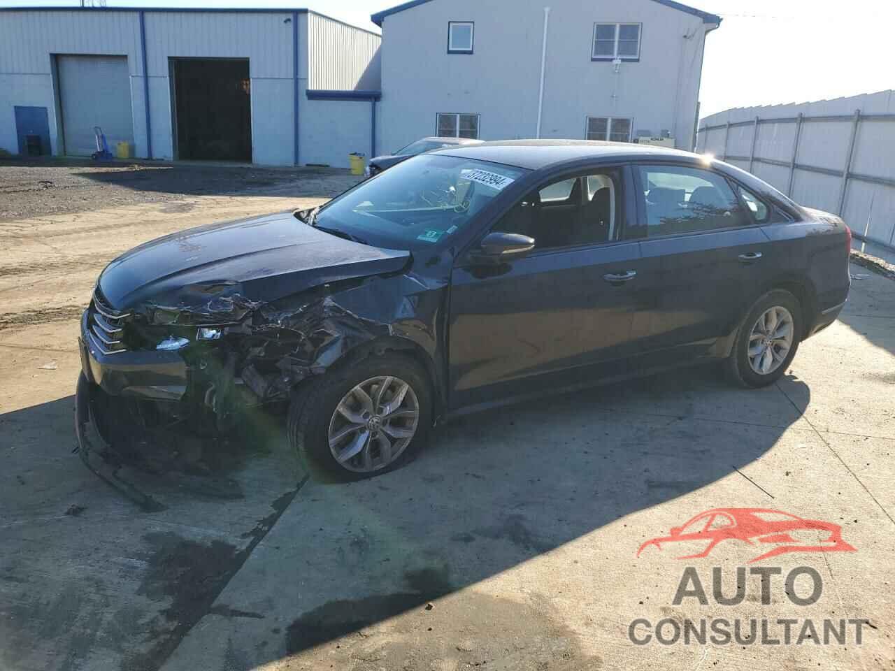 VOLKSWAGEN PASSAT 2018 - 1VWAA7A31JC008222