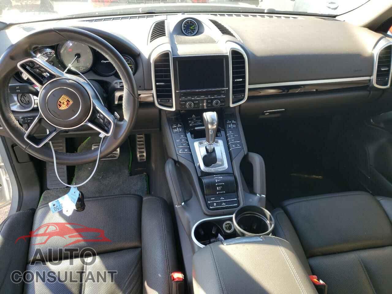 PORSCHE CAYENNE 2016 - WP1AE2A29GLA18652