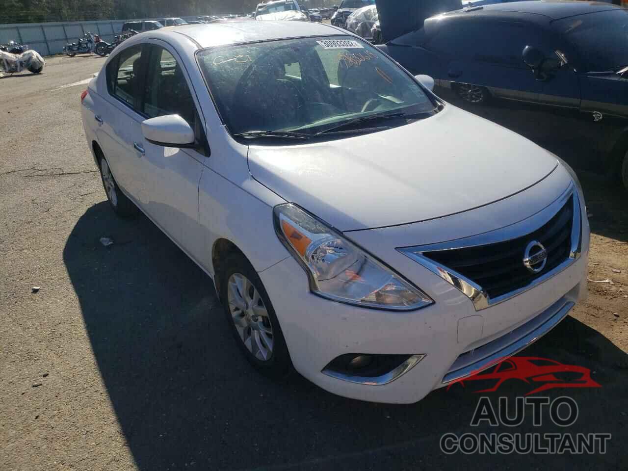 NISSAN VERSA 2018 - 3N1CN7AP1JL832618