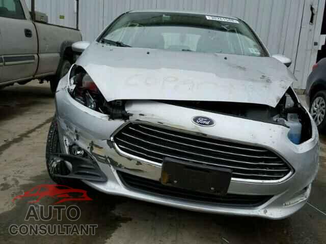 FORD FIESTA 2017 - 3FADP4EJ8HM129642