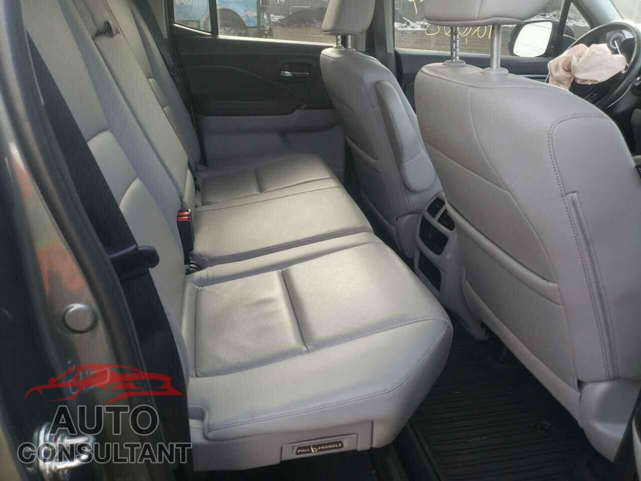 HONDA RIDGELINE 2017 - 5FPYK3F61HB024600