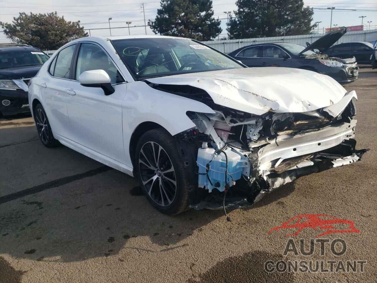 TOYOTA CAMRY 2020 - 4T1G11AK0LU887013