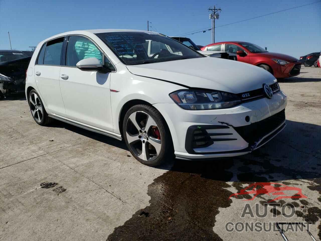 VOLKSWAGEN GTI 2018 - 3VW547AU2JM273926