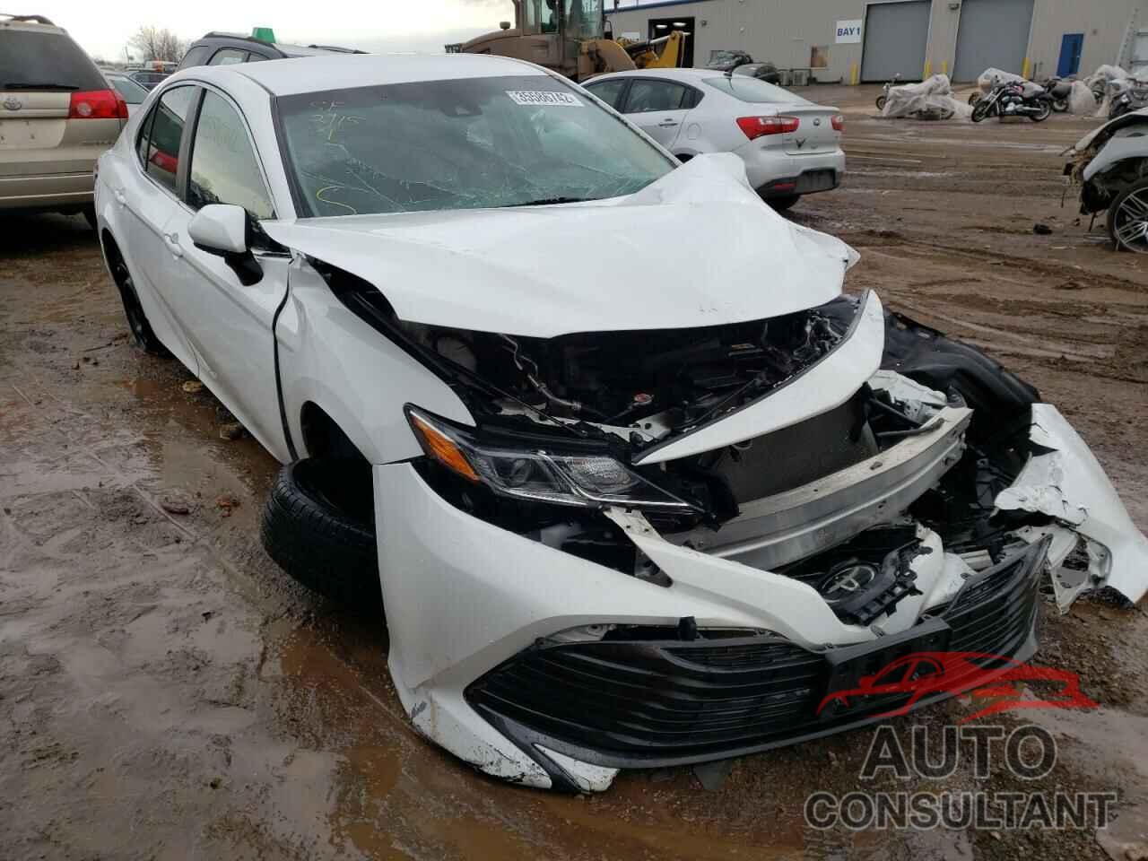 TOYOTA CAMRY 2018 - 4T1B11HK7JU553994