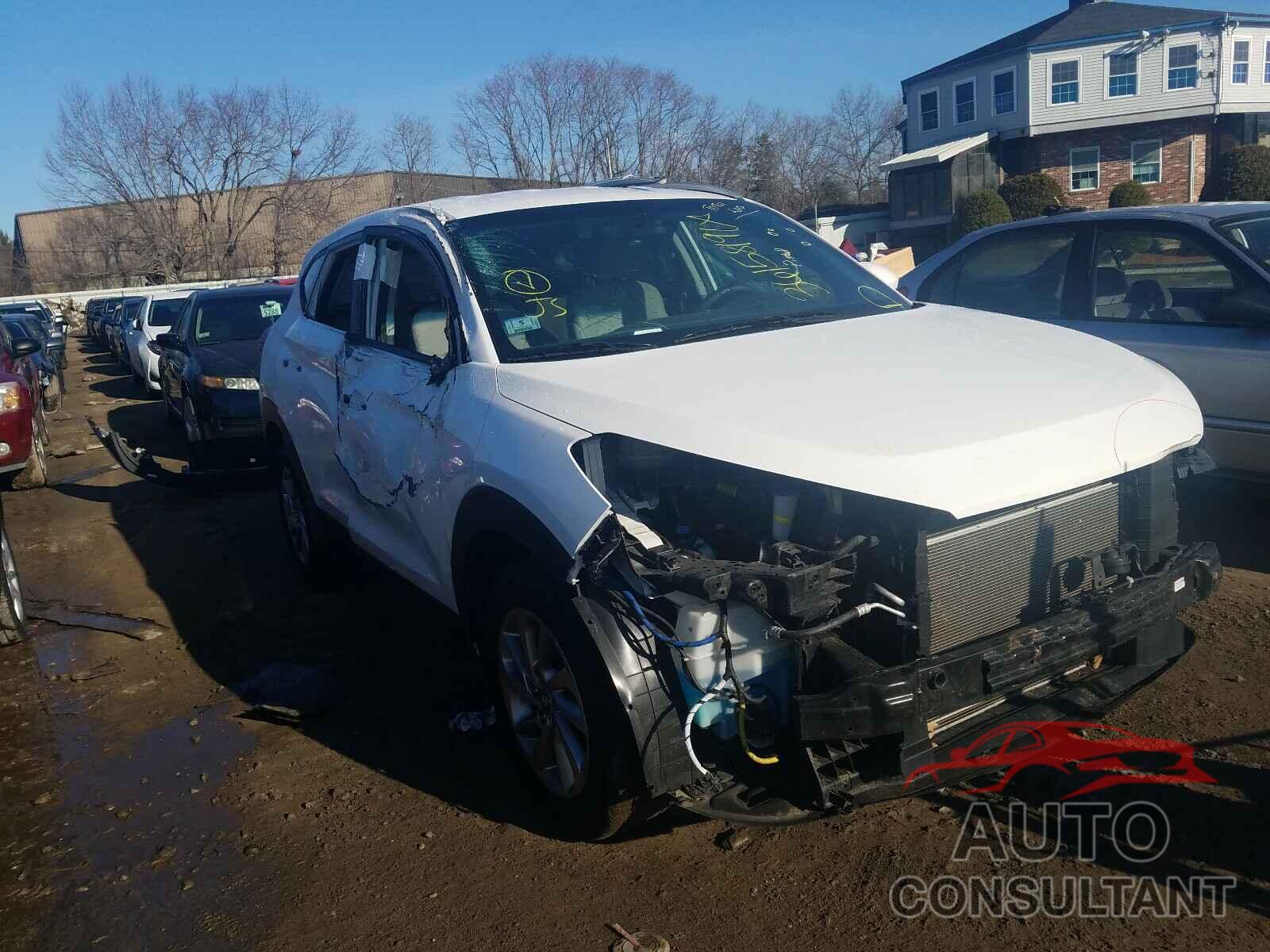 HYUNDAI TUCSON 2018 - KM8J3CA48JU677138