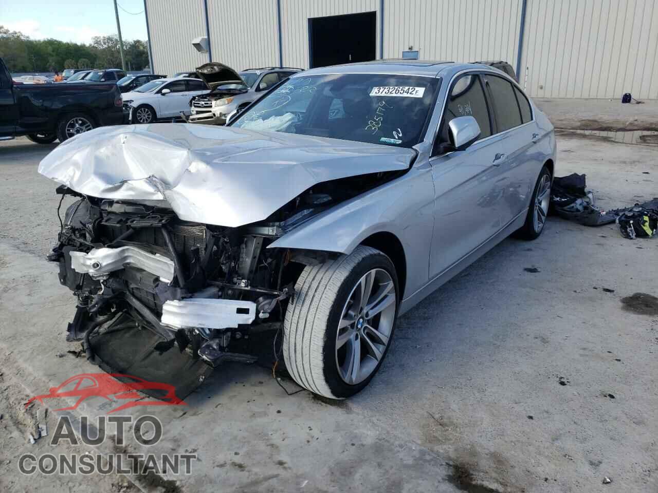 BMW 3 SERIES 2018 - WBA8B3C52JK385179