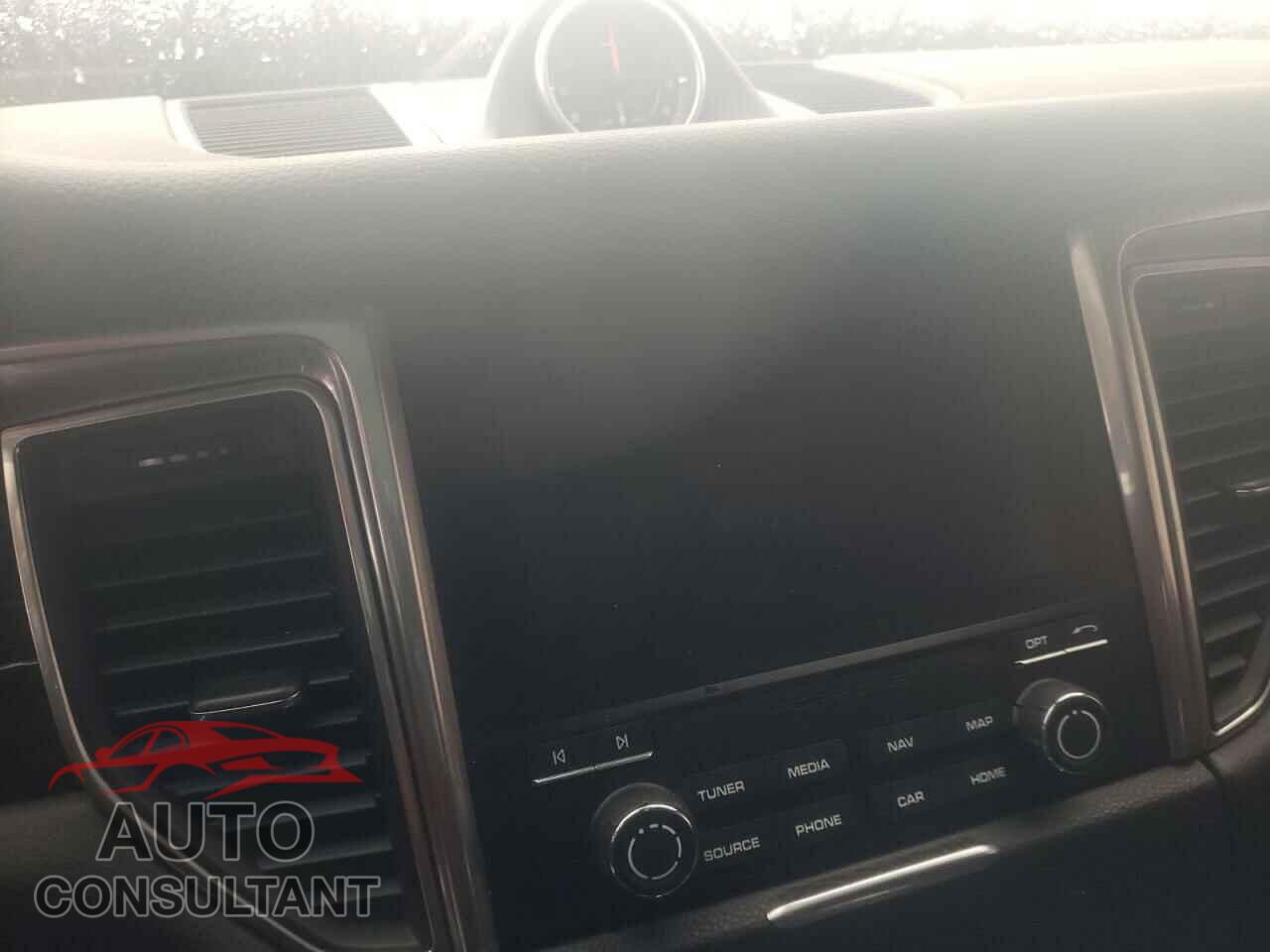PORSCHE MACAN 2018 - WP1AA2A51JLB01991