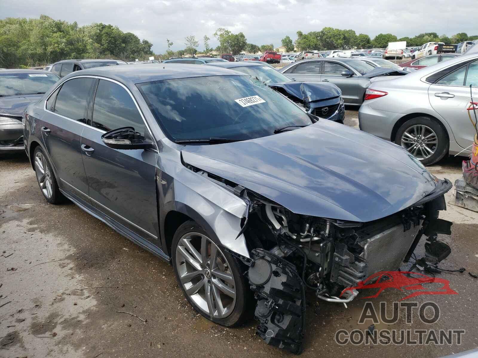 VOLKSWAGEN PASSAT 2017 - 1VWDT7A38HC044541