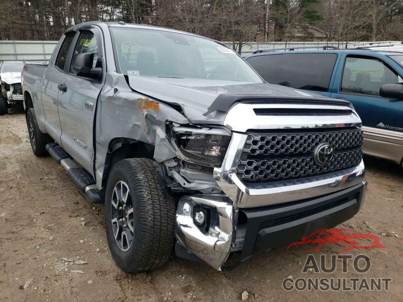 TOYOTA TUNDRA 2019 - 5TFUY5F18KX813376