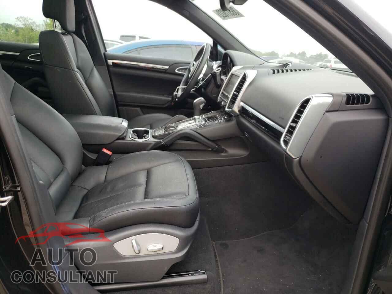 PORSCHE CAYENNE 2016 - WP1AB2A2XGLA92266
