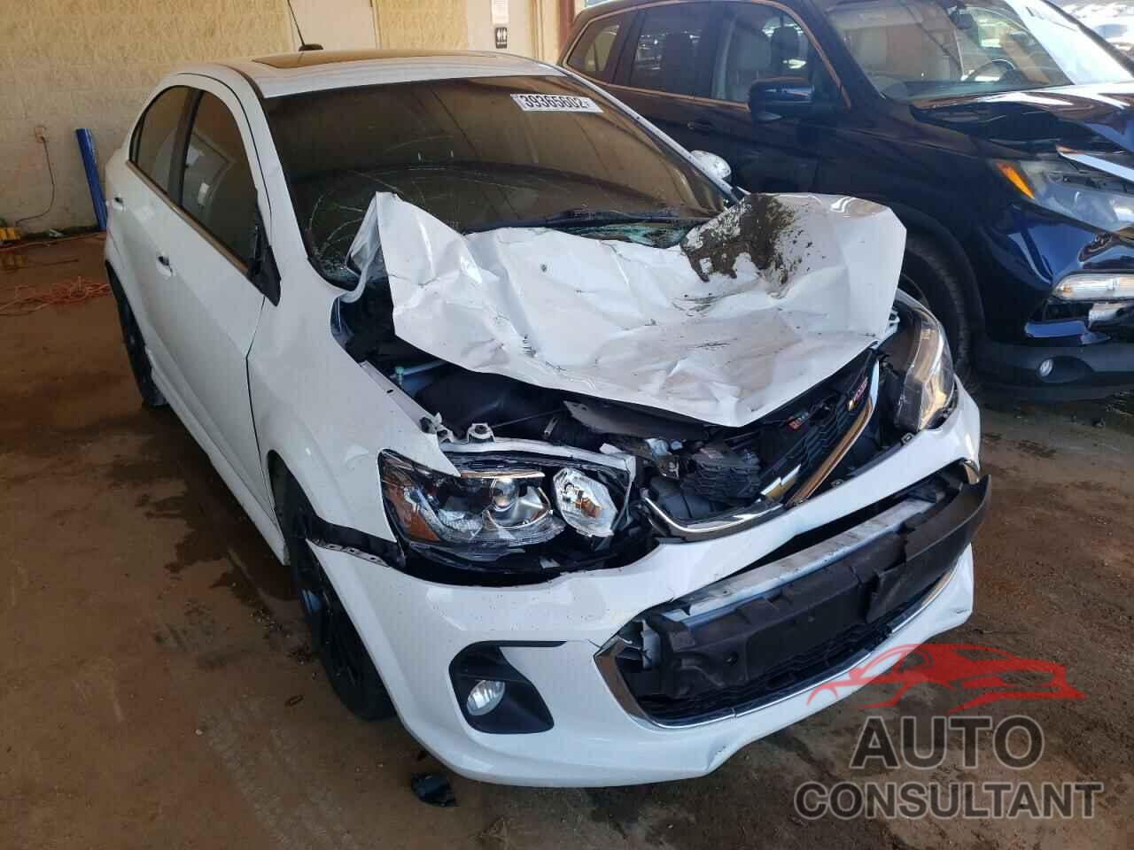 CHEVROLET SONIC 2017 - 1G1JF5SB5H4171905