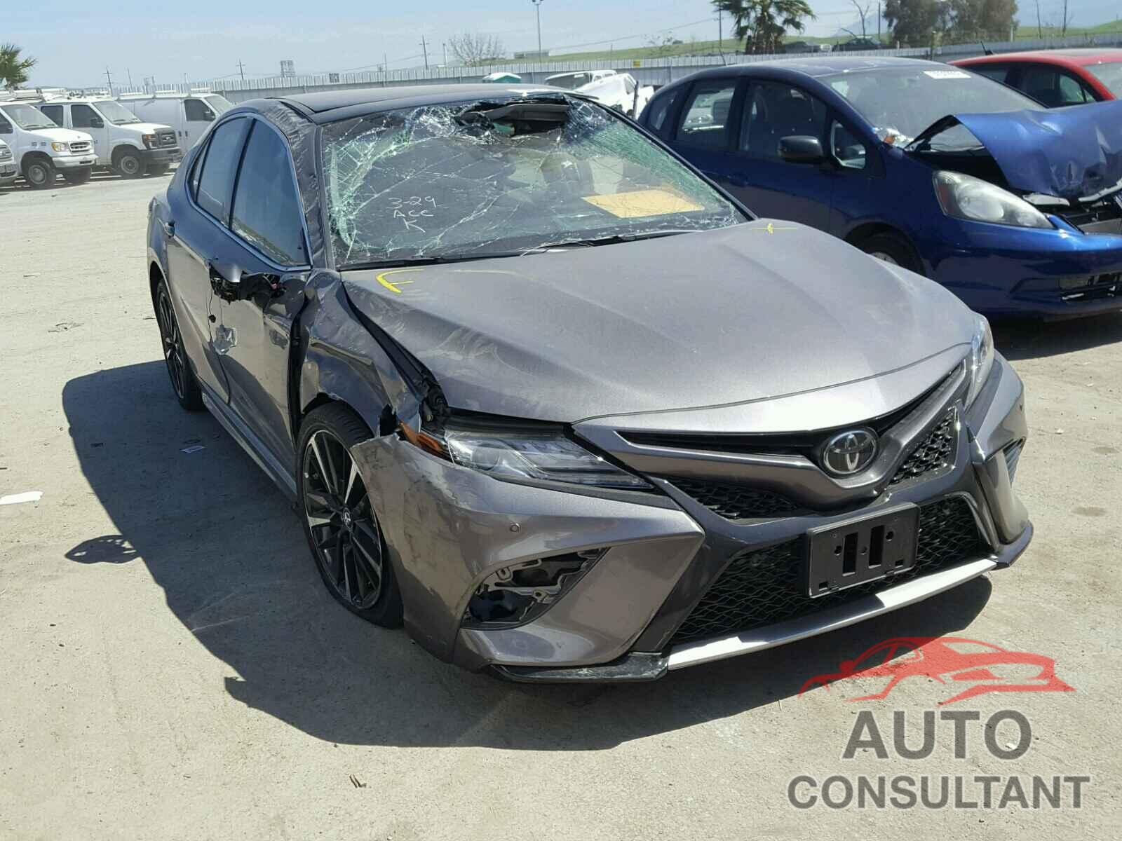 TOYOTA CAMRY 2018 - 4T1BZ1HK1JU500927