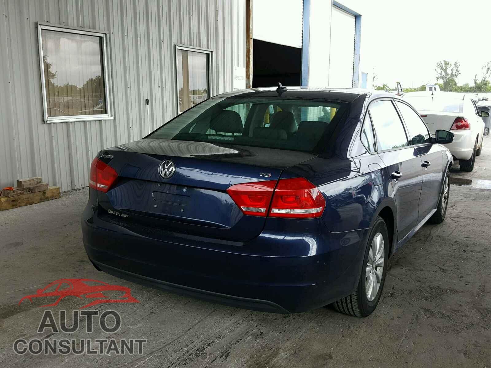 VOLKSWAGEN PASSAT 2015 - 1VWAT7A32FC044339
