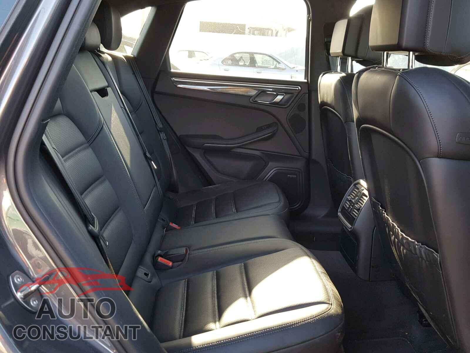 PORSCHE MACAN 2015 - WP1AF2A50FLB47336
