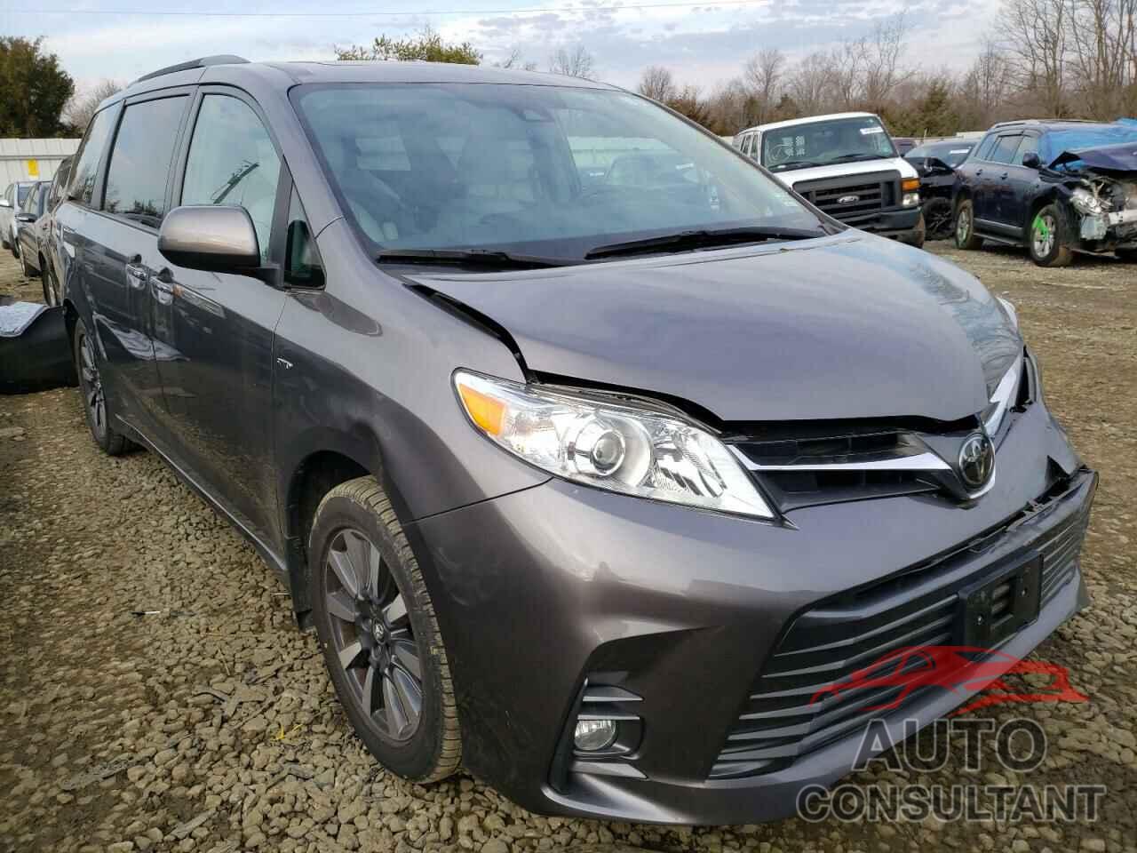 TOYOTA SIENNA 2018 - 5TDDZ3DC8JS205531