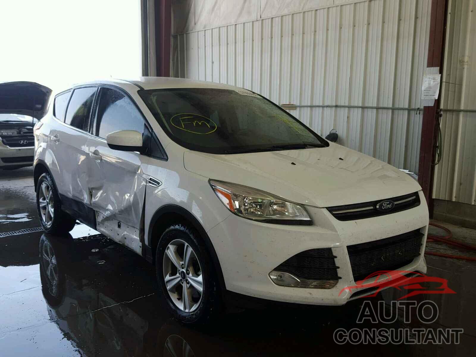 FORD ESCAPE 2015 - 1FMCU9G90FUA10177