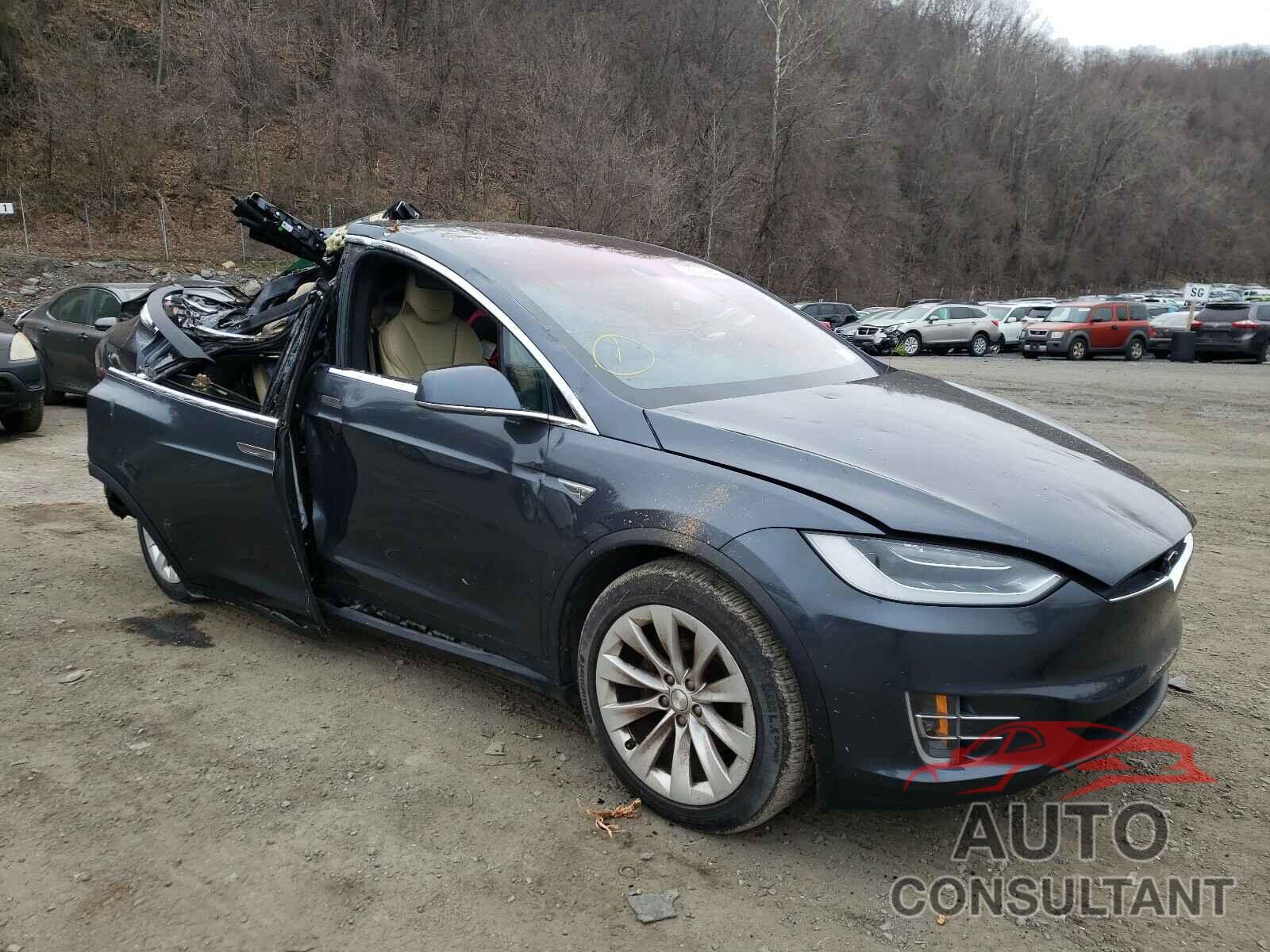 TESLA MODEL X 2016 - 5YJXCAE20GF008813