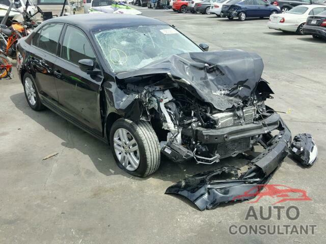 VOLKSWAGEN JETTA 2018 - 3VW2B7AJXJM244026