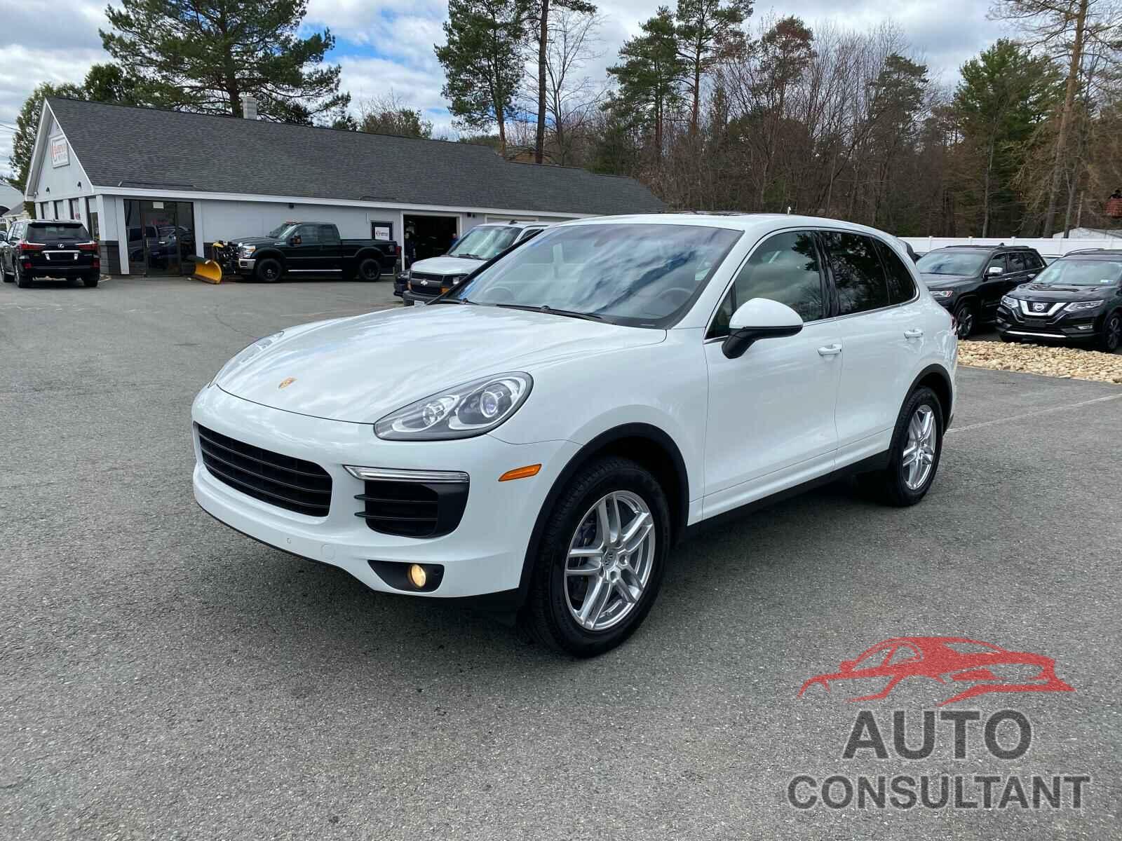 PORSCHE CAYENNE 2016 - WP1AA2A24GLA08686