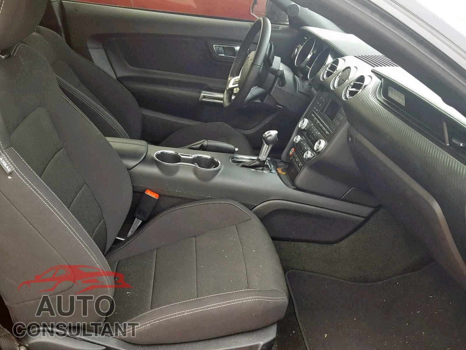 FORD MUSTANG 2017 - 2HGFC2F65KH570813