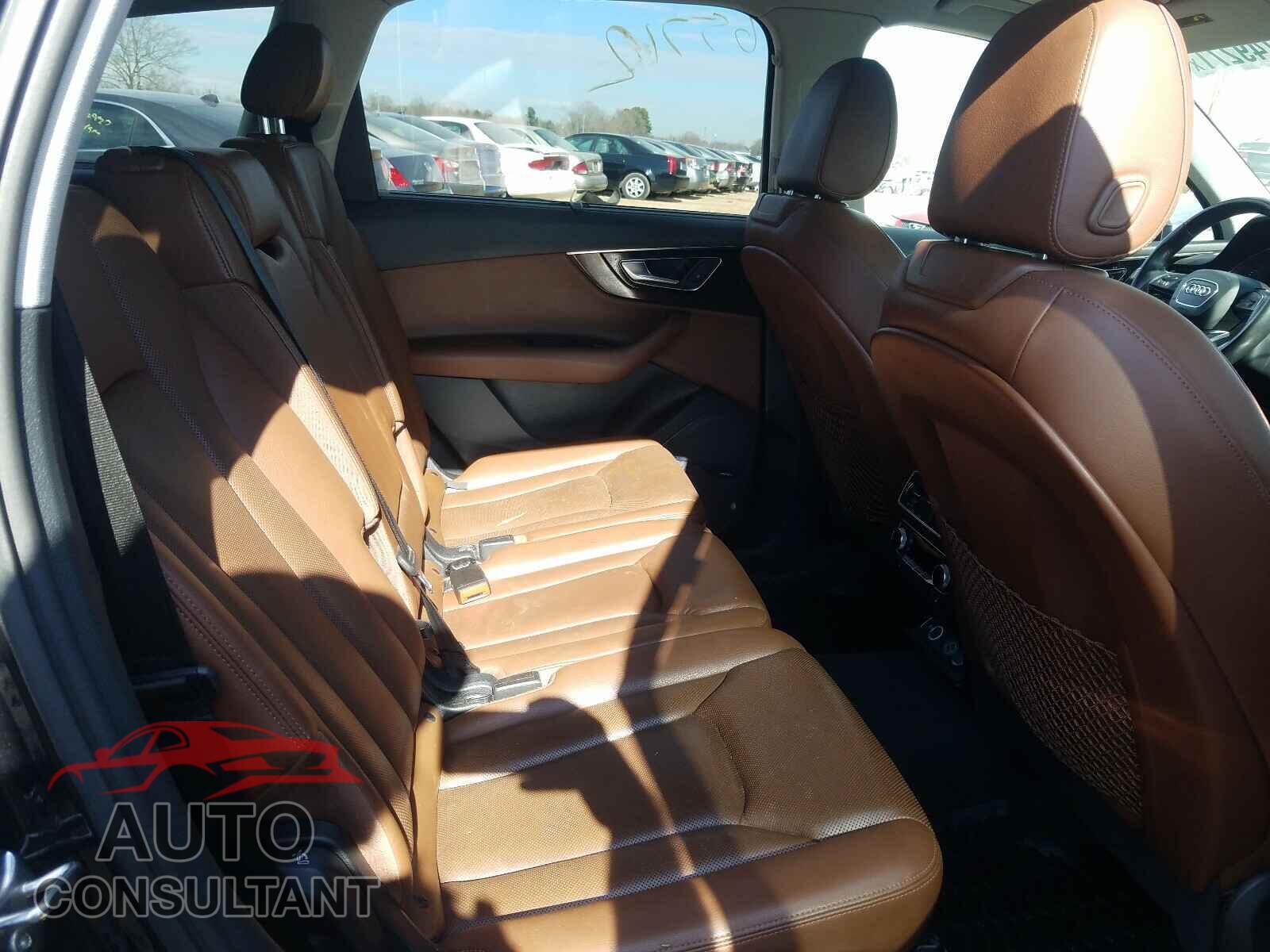 AUDI Q7 2017 - WA1VAAF74HD037029