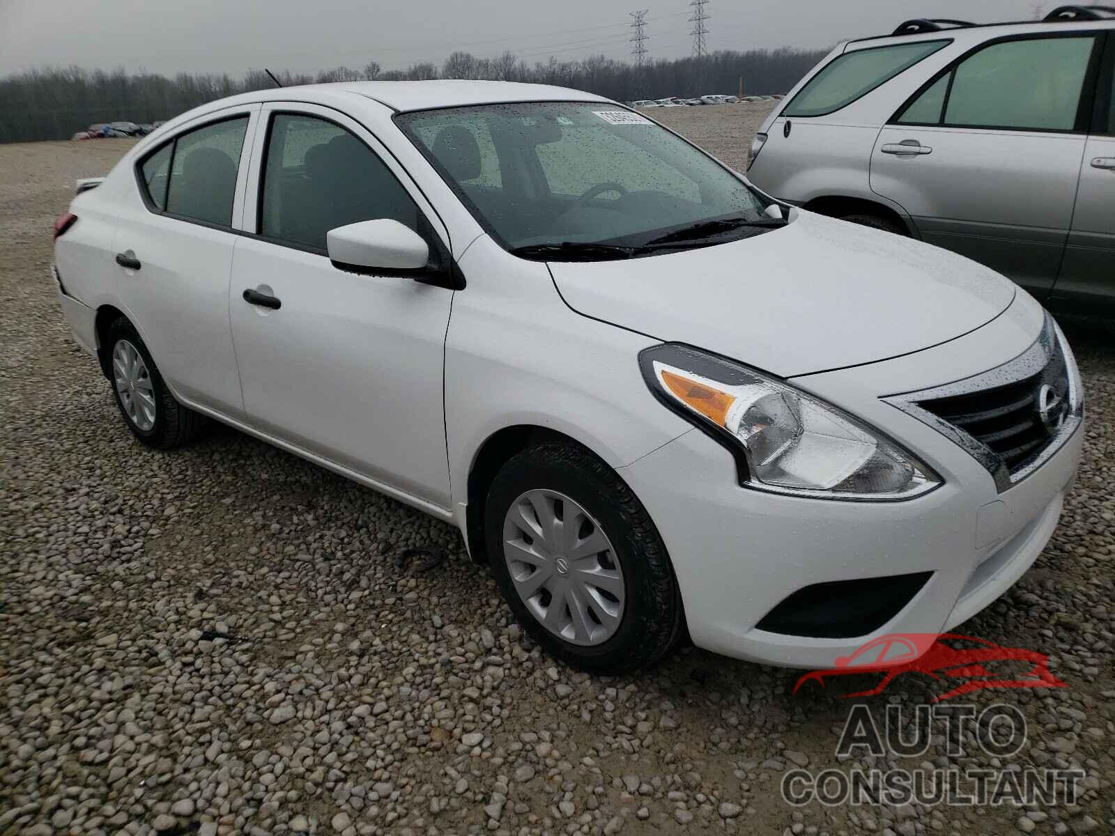 NISSAN VERSA 2018 - 3N1CN7AP1JL829279