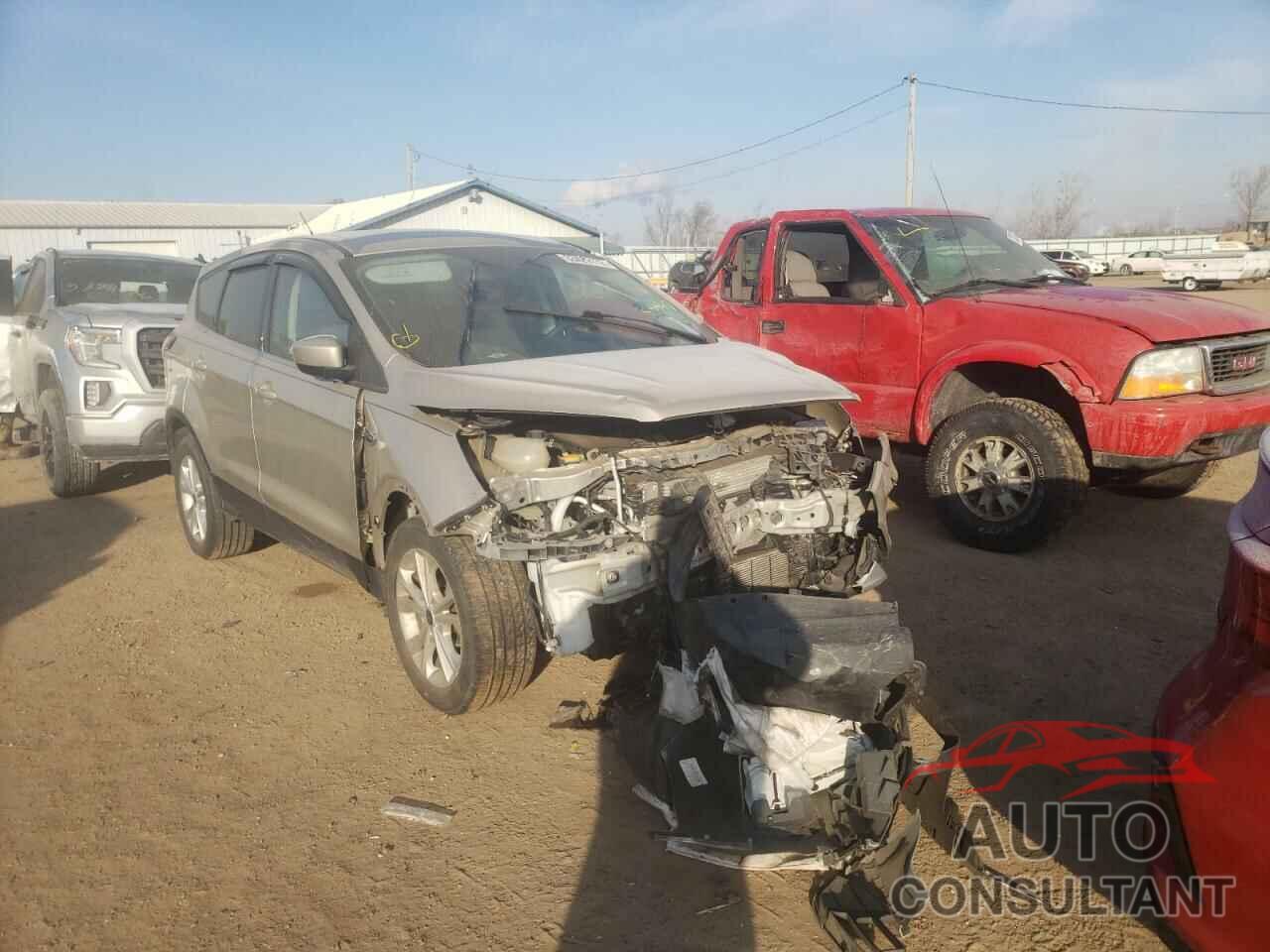 FORD ESCAPE 2017 - 1FMCU0GD9HUC22577