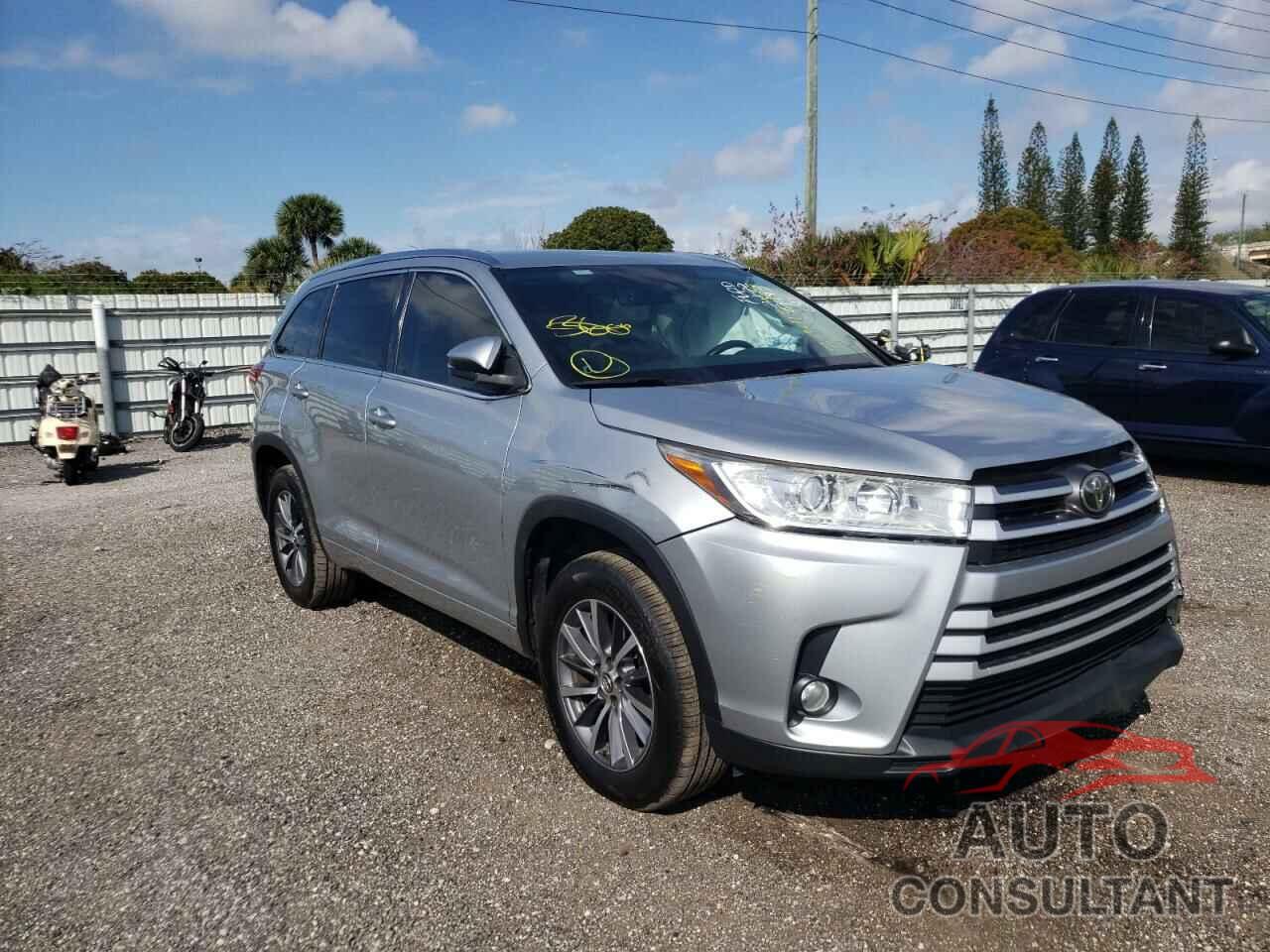 TOYOTA HIGHLANDER 2017 - 5TDKZRFH5HS509493