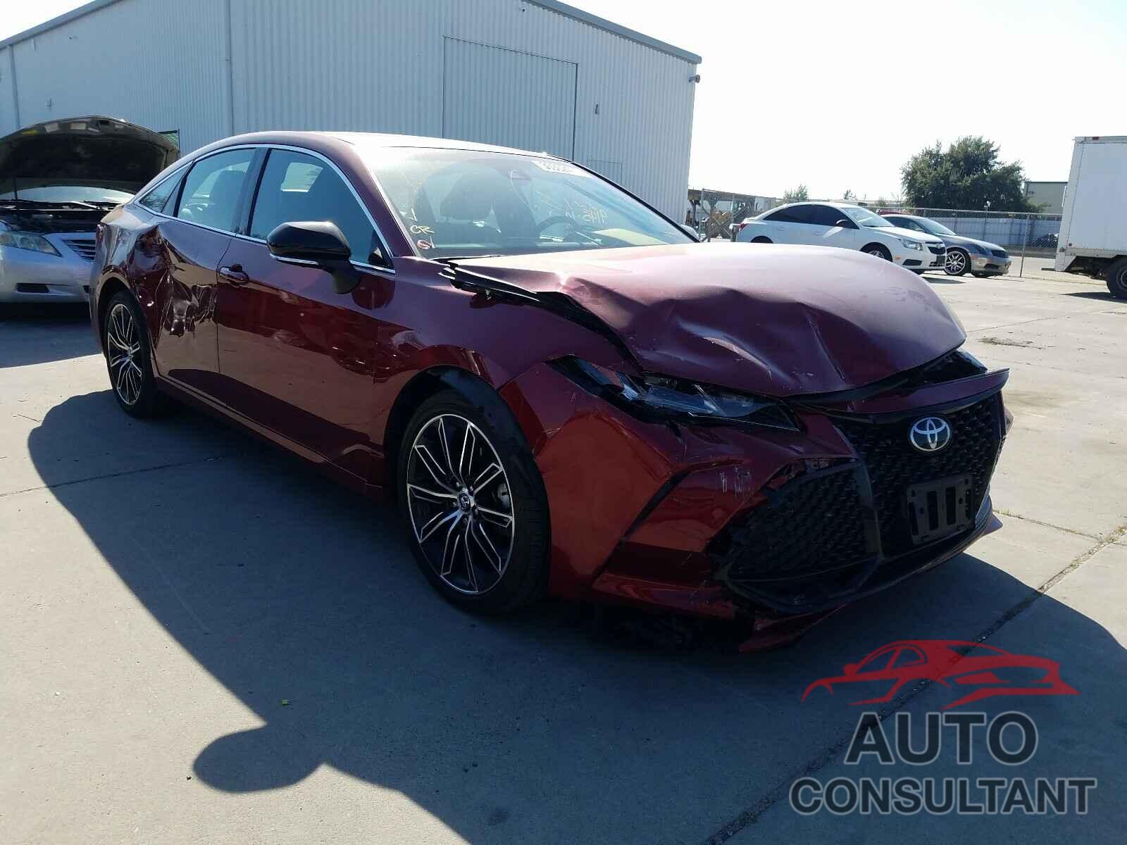 TOYOTA AVALON 2019 - 4T1BZ1FB5KU021561