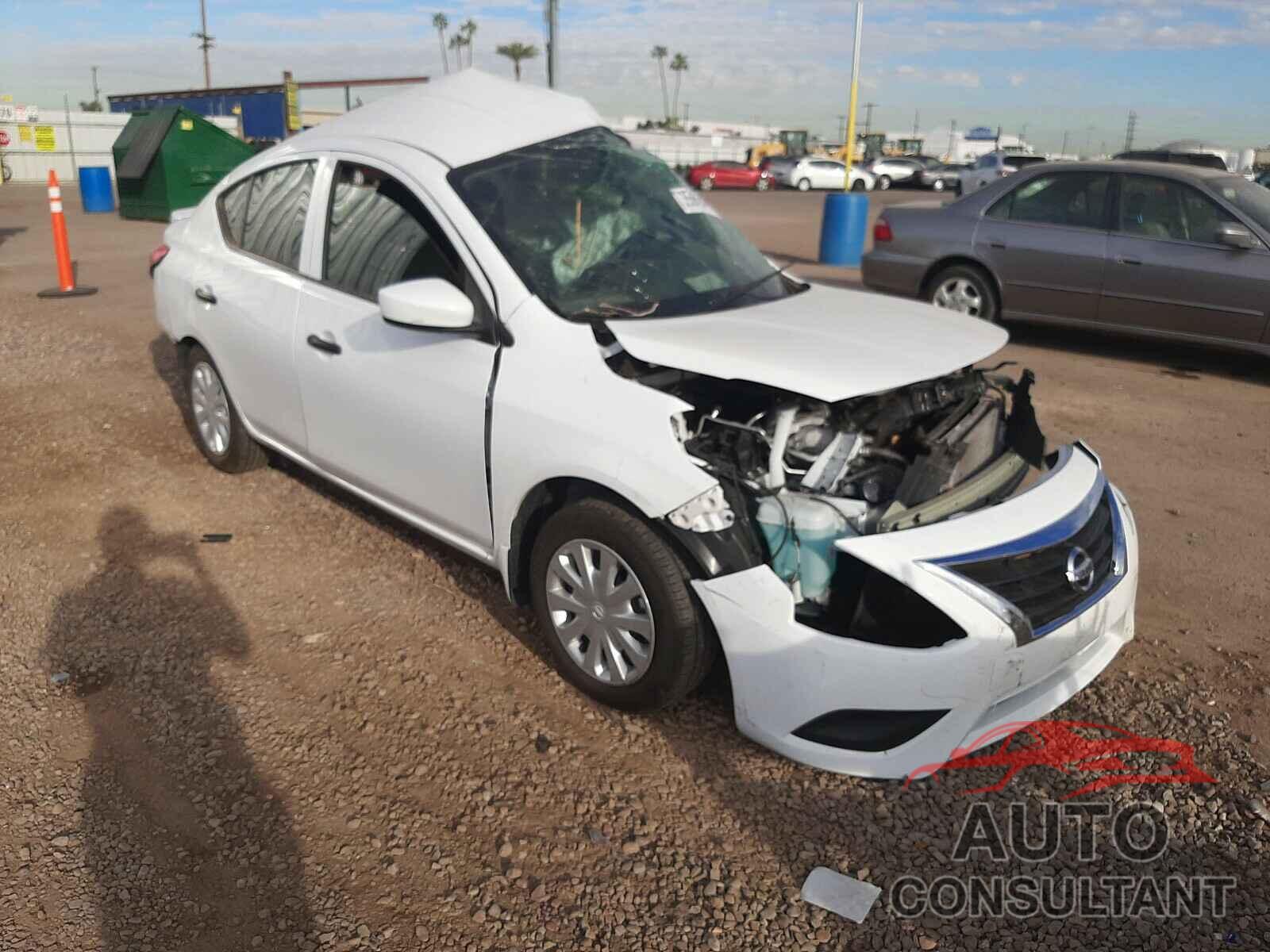 NISSAN VERSA 2019 - 3N1CN7APXKL833249