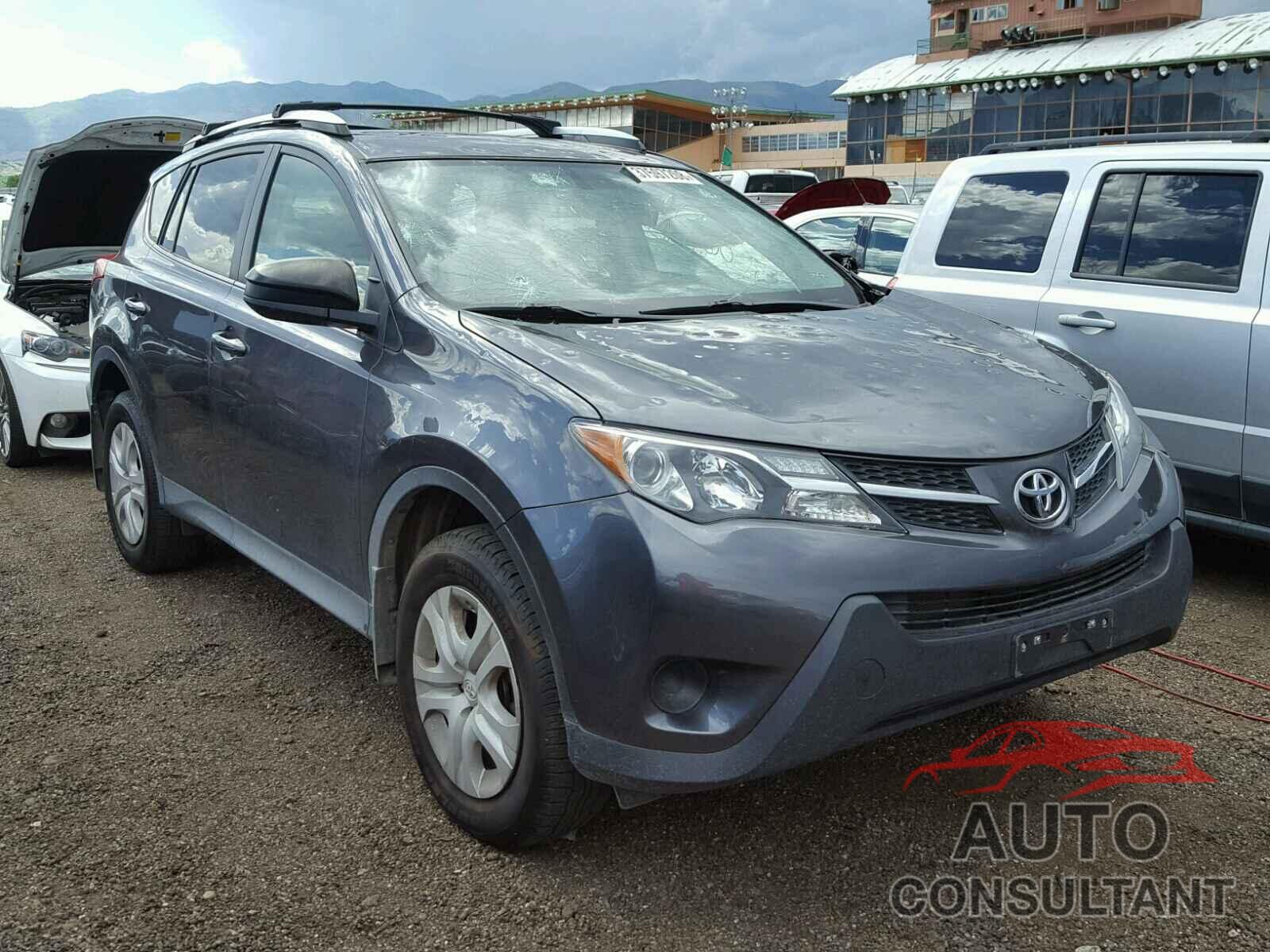 TOYOTA RAV4 LE 2015 - JTMBFREV8FD135227