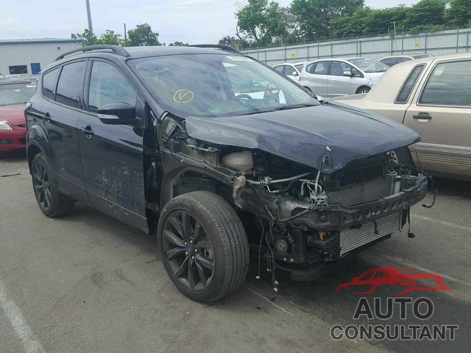 FORD ESCAPE 2017 - 1FMCU9J94HUA07469
