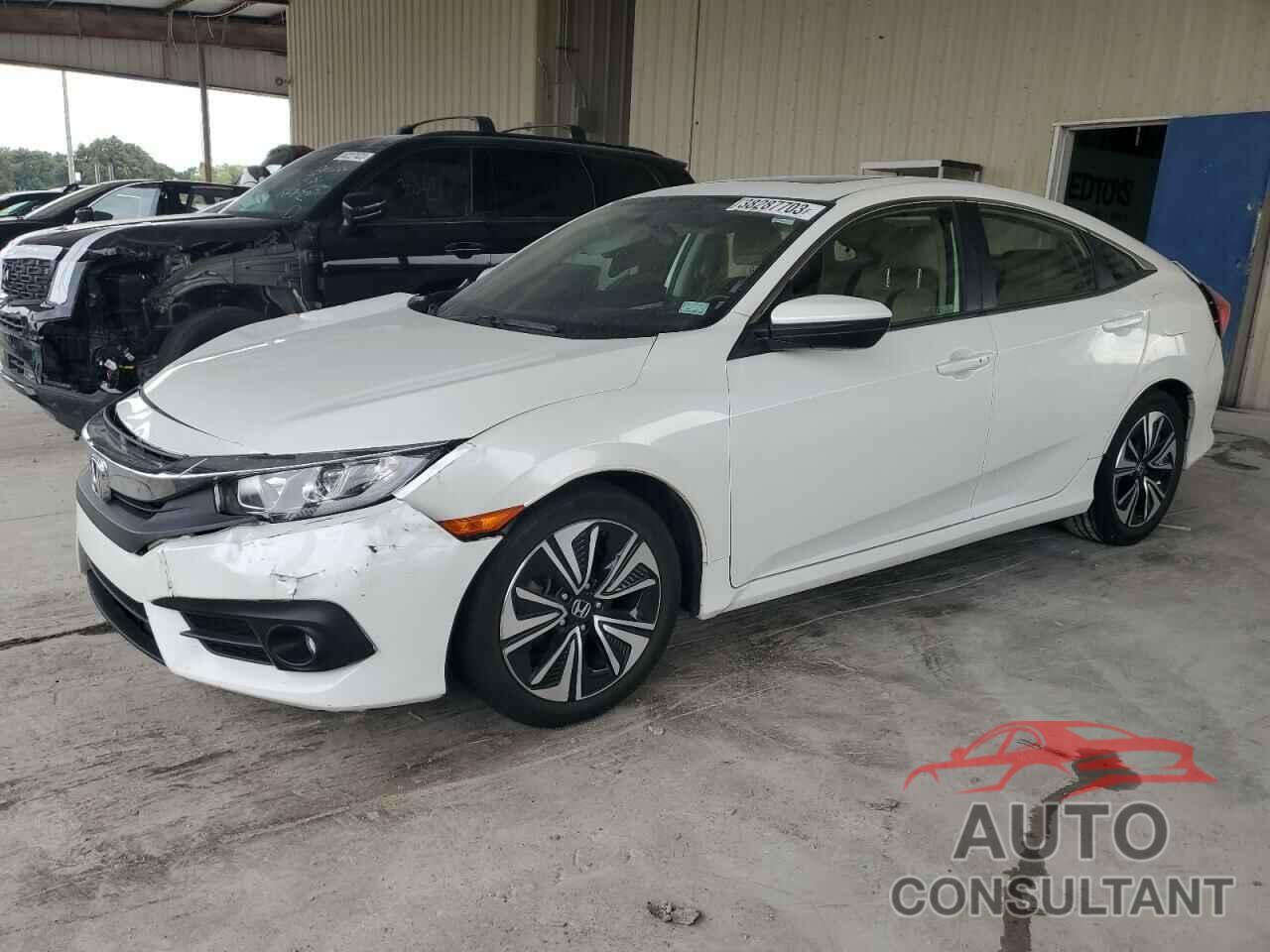 HONDA CIVIC 2018 - JHMFC1F31JX031080