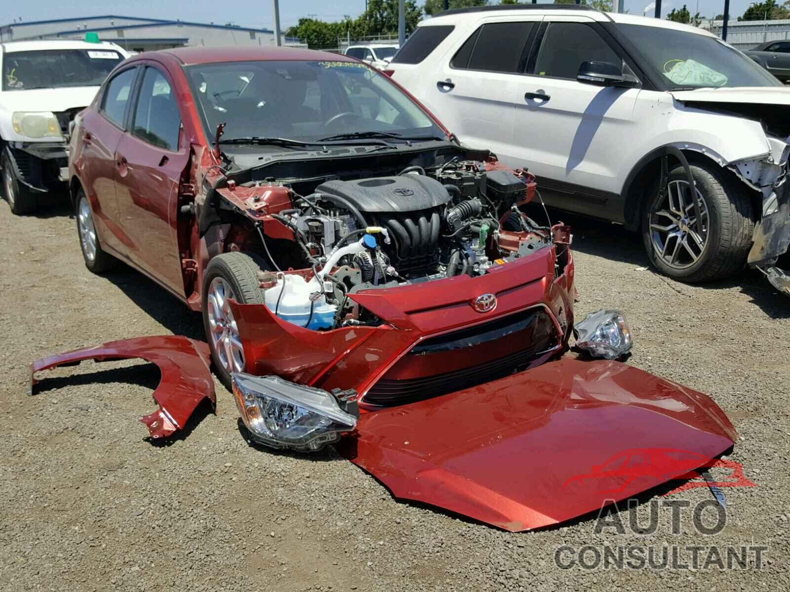 TOYOTA YARIS 2018 - 3MYDLBYV8JY300155
