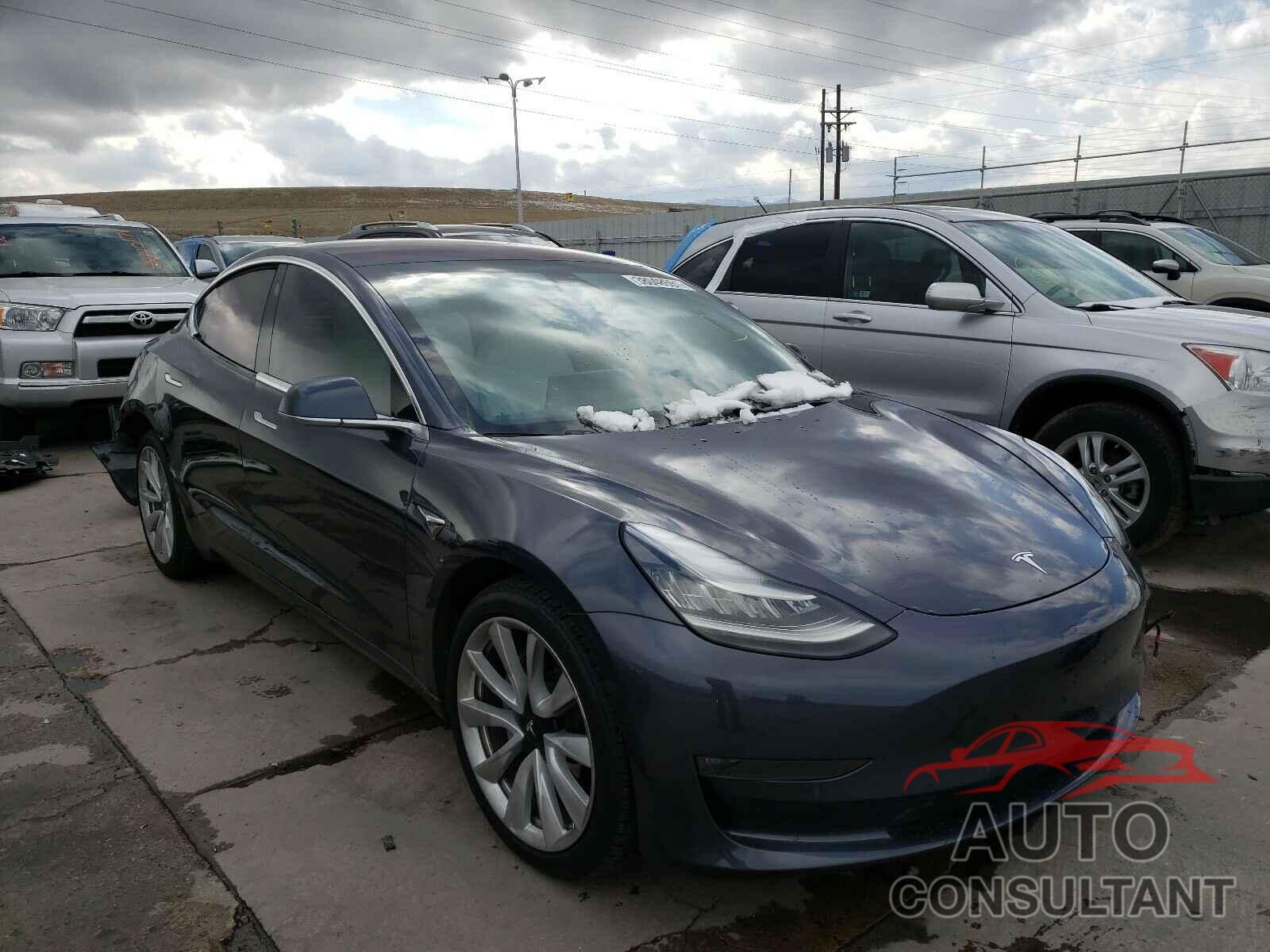 TESLA MODEL 3 2018 - 5YJ3E1EB0JF100861