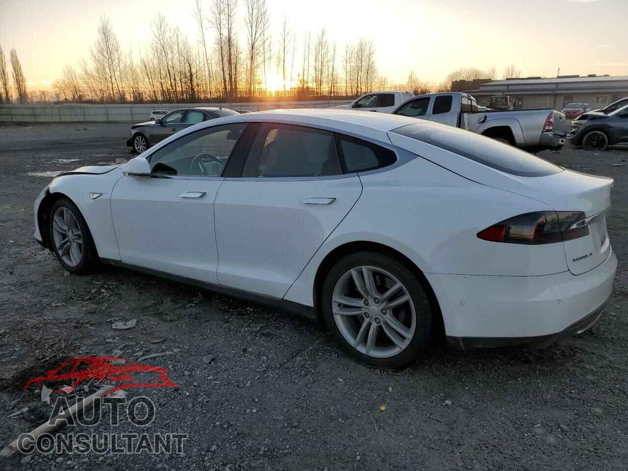 TESLA MODEL S 2016 - 5YJSA1E27GF121982