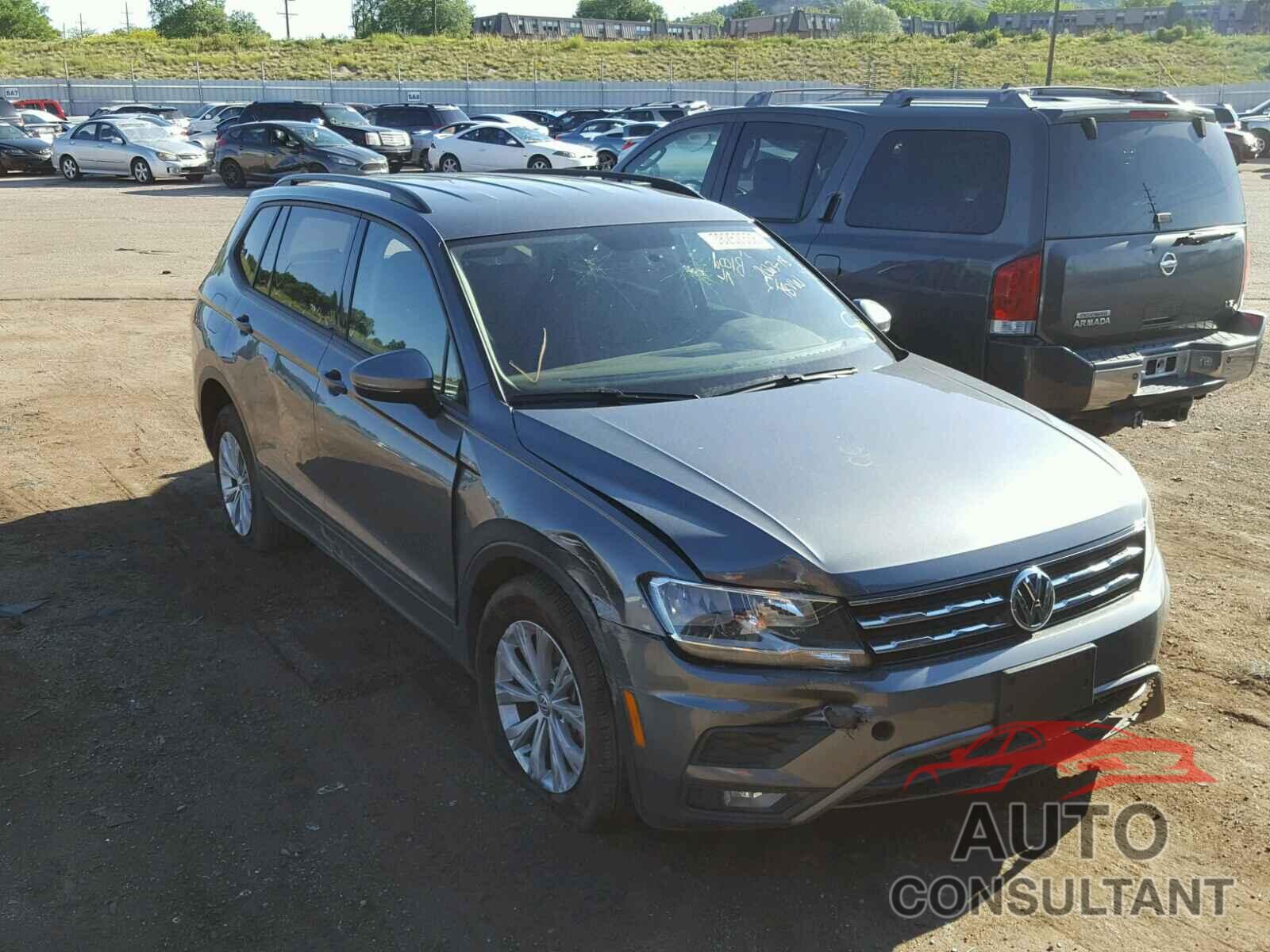 VOLKSWAGEN TIGUAN S 2018 - 3VV0B7AX7JM011379