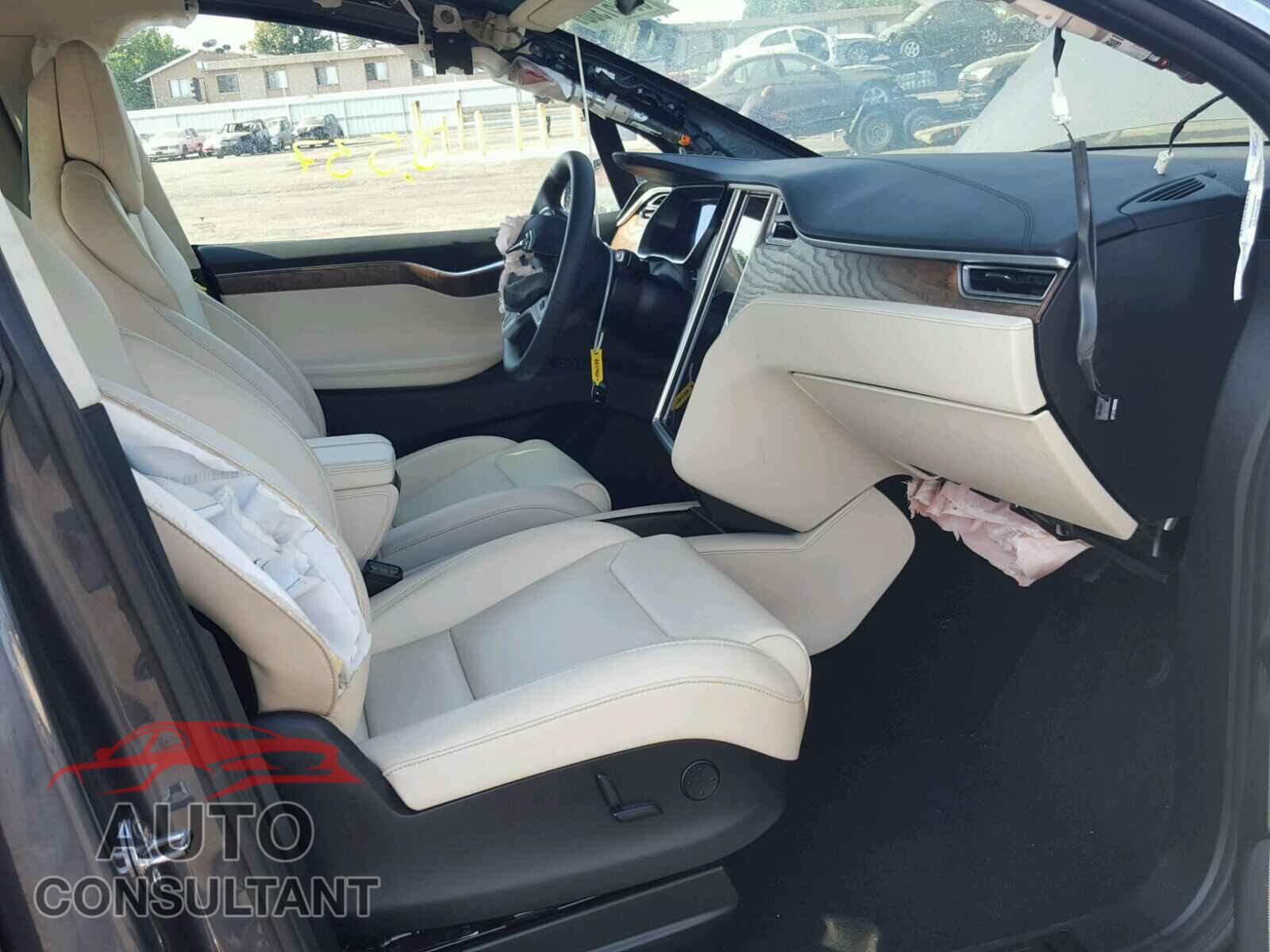 TESLA MODEL X 2017 - 5YJXCBE22HF076277