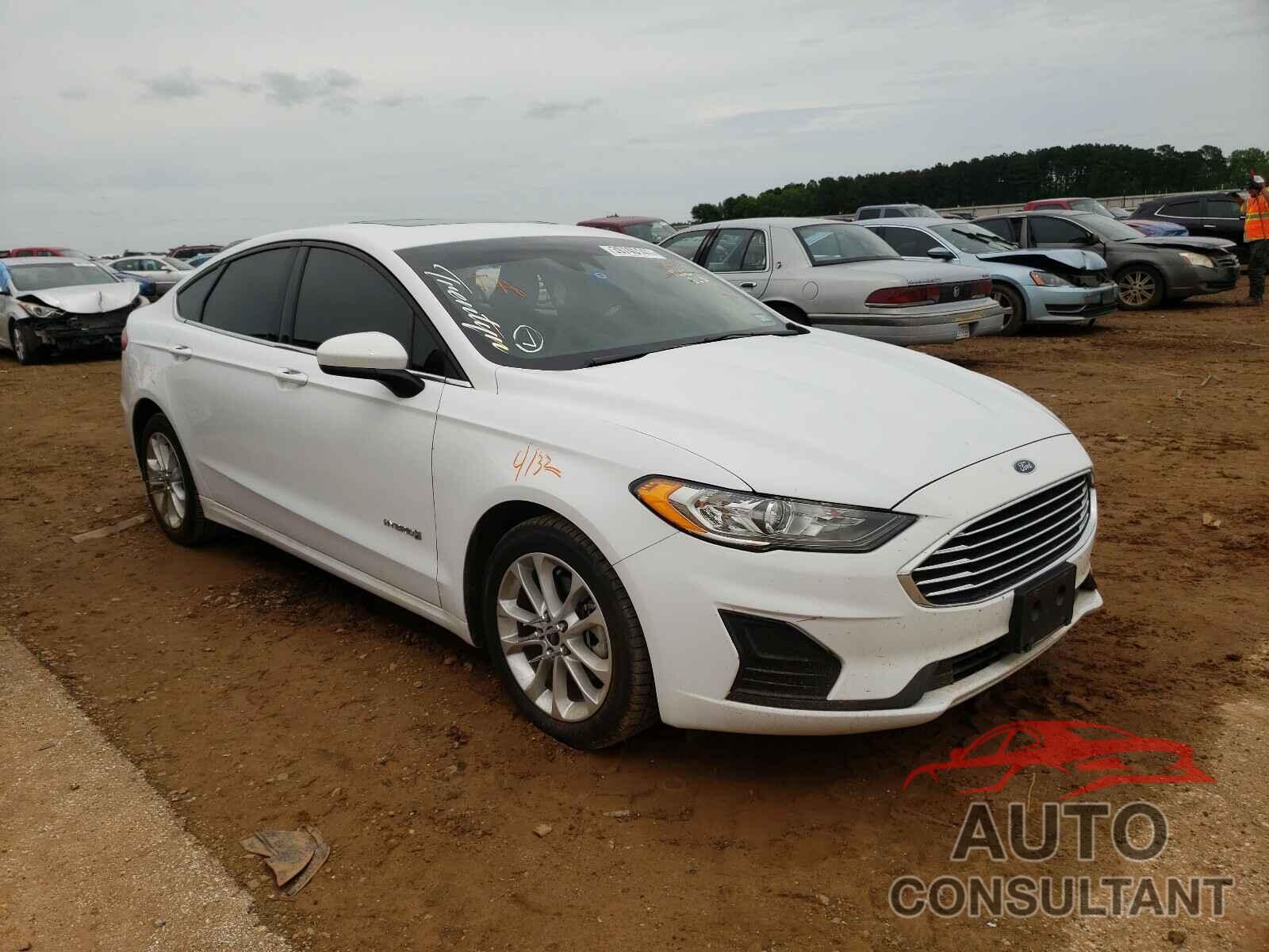 FORD FUSION 2019 - 3FA6P0LU2KR208698