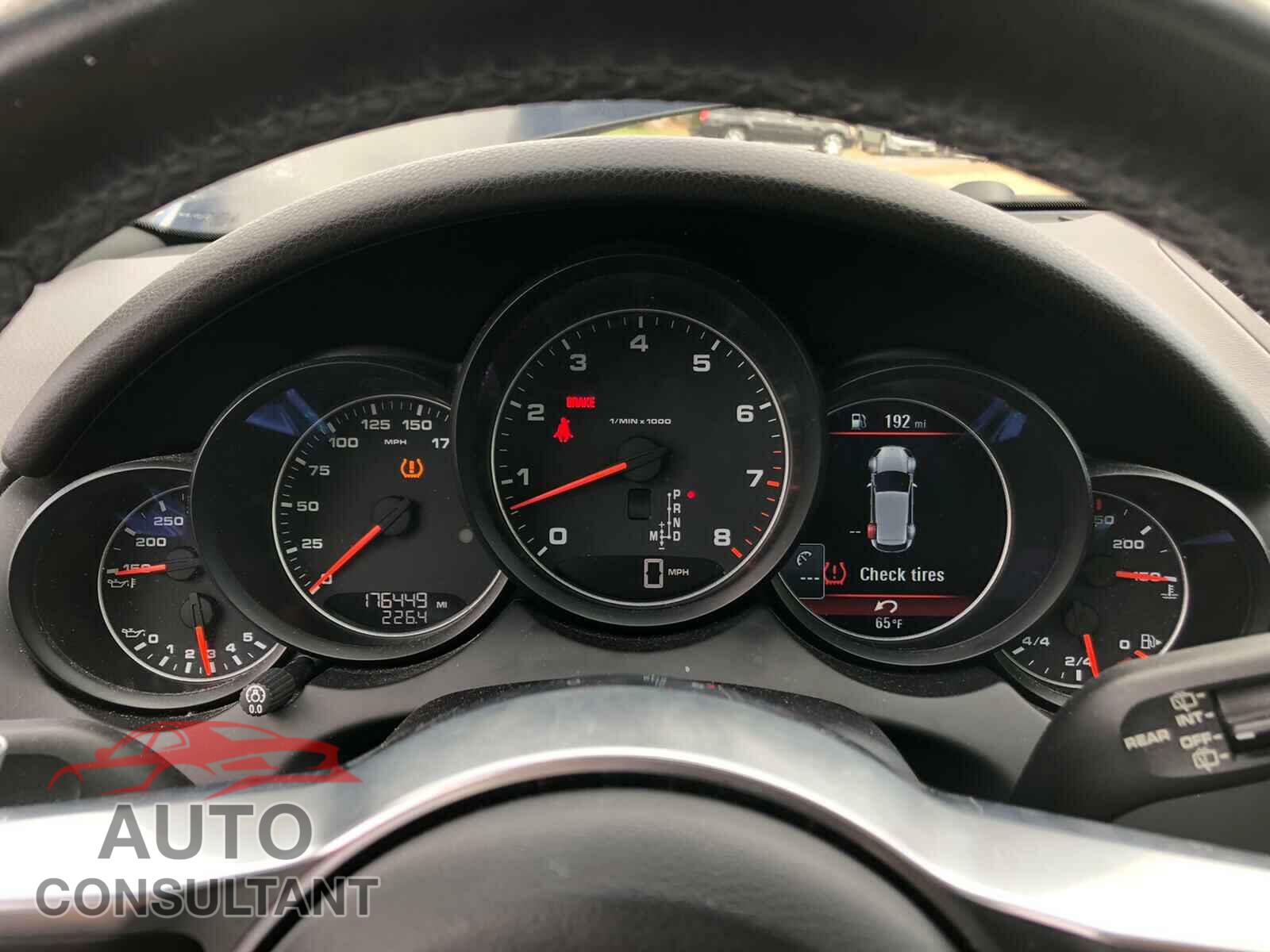 PORSCHE CAYENNE 2016 - WP1AA2A21GKA37262