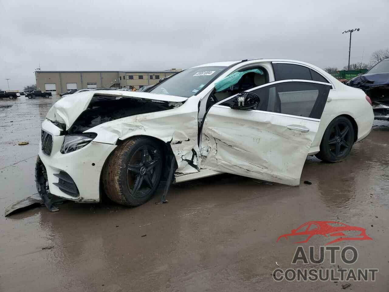 MERCEDES-BENZ E-CLASS 2018 - WDDZF4JB8JA325185
